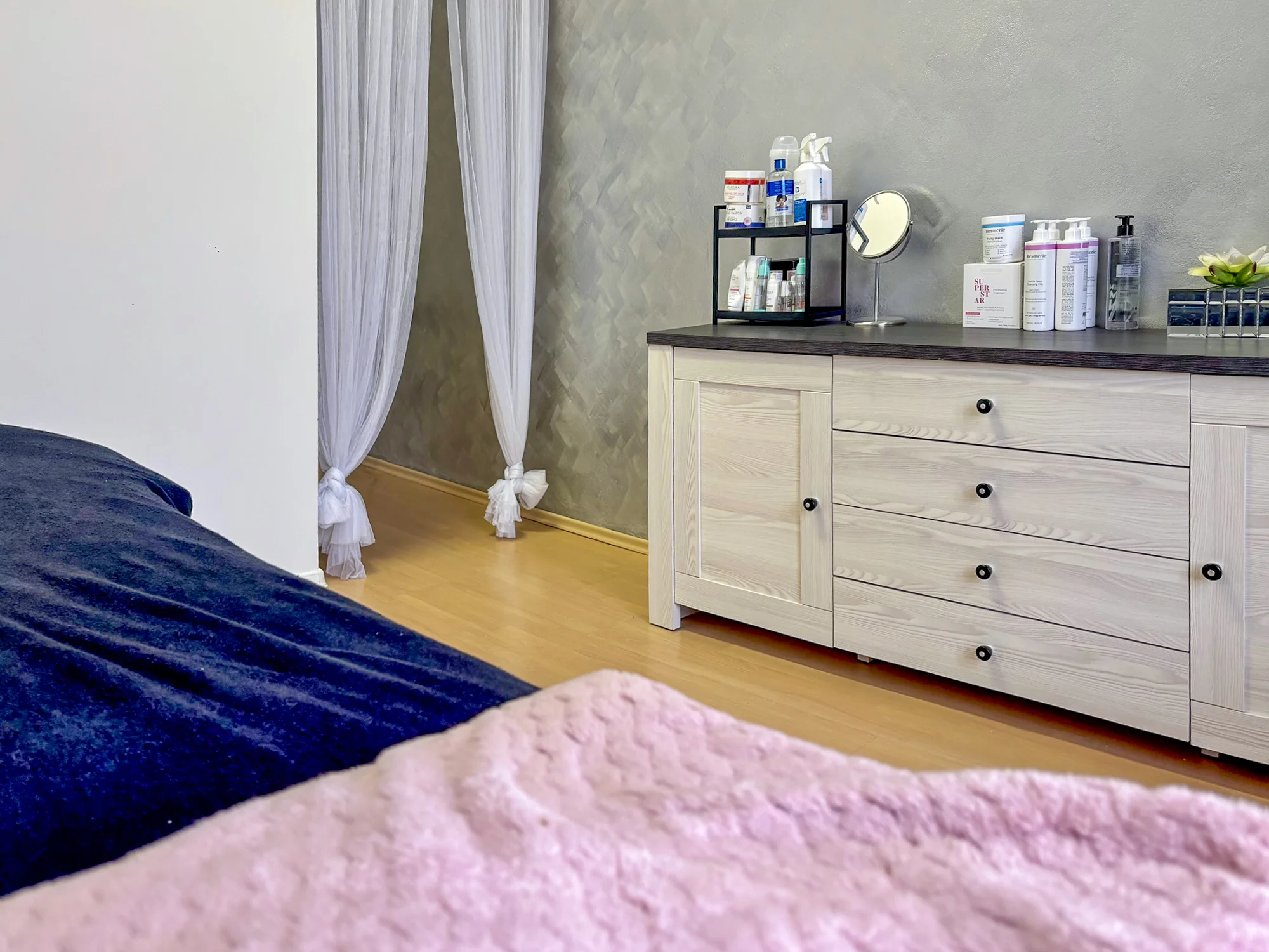 Rozmazlete svou pleť: základní, hydratační, omlazující i relaxační ošetření, 70–105 min.