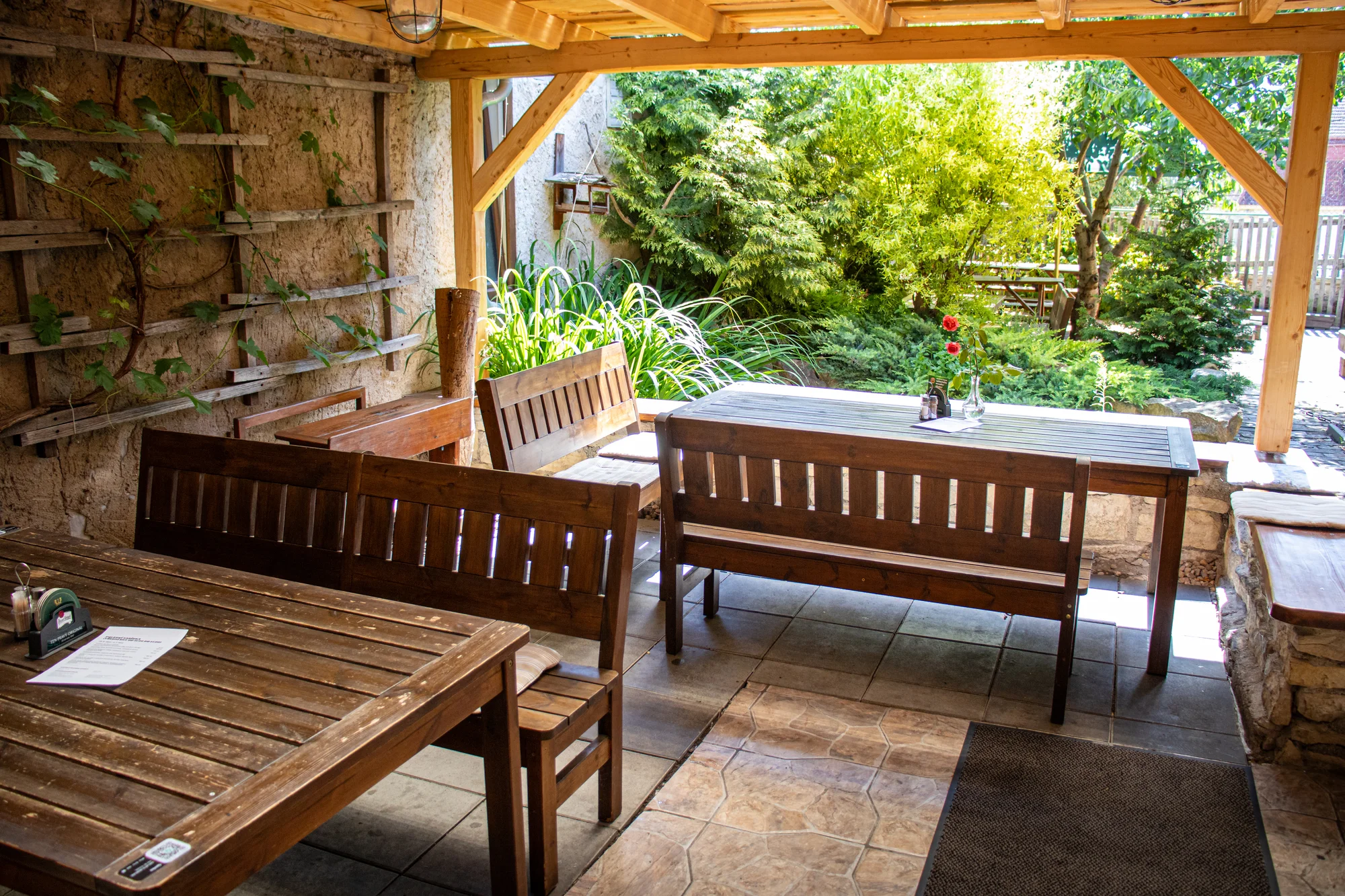 Namíchaný tatarák z falešné svíčkové a zlatavé topinky: 150 nebo 300 g