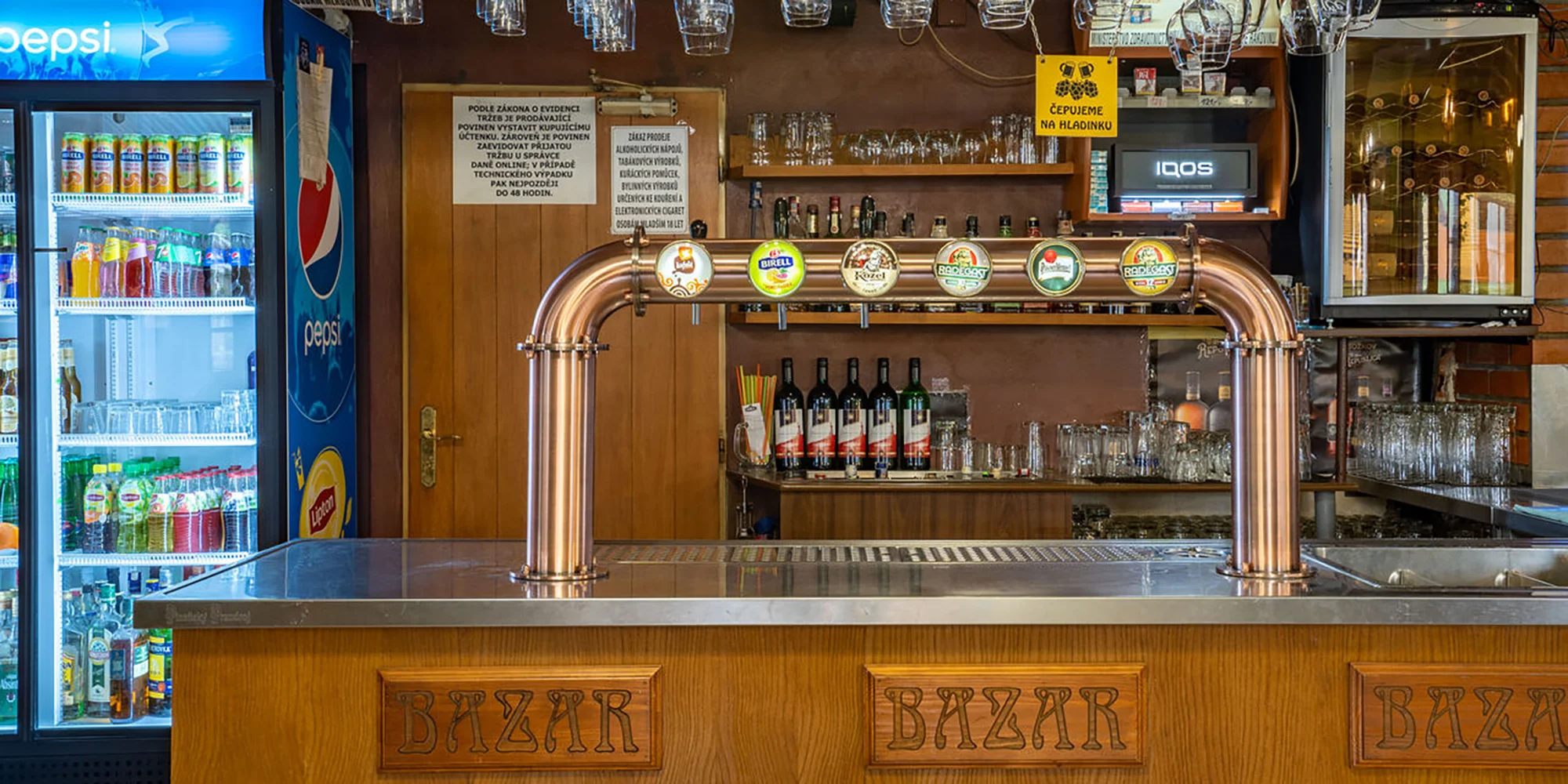 Kilový XXL bramburger s kuřecím a vepřovým masem pro 2–4 osoby