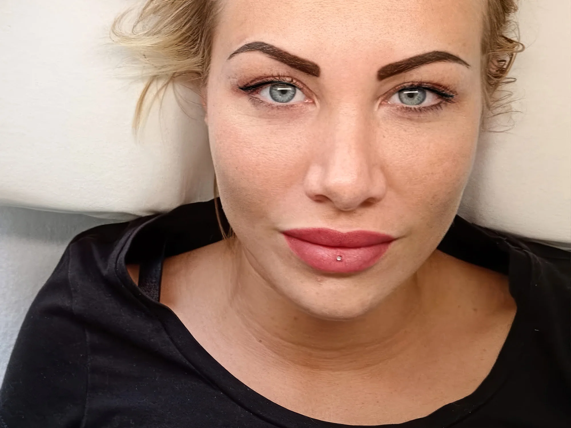 Permanentní make up: řasy, rty, linky i vláskování nebo pudrové stínování