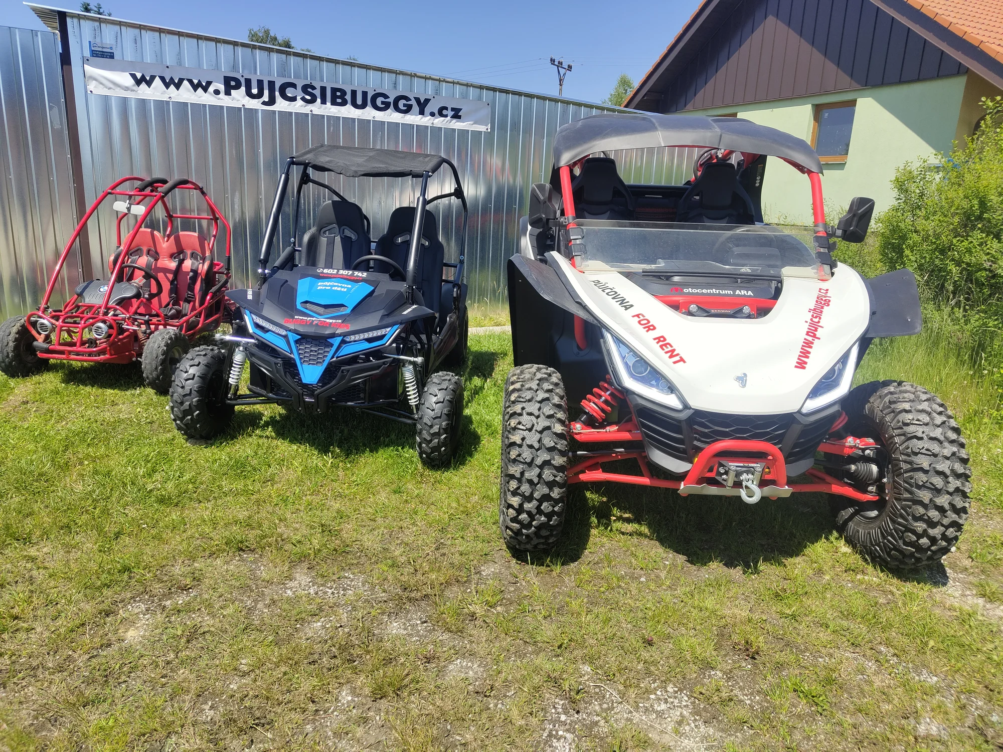 Zažijte s parťákem pořádnou jízdu: zapůjčení dvoumístné buggy na 1-6 hodin i piknikový koš