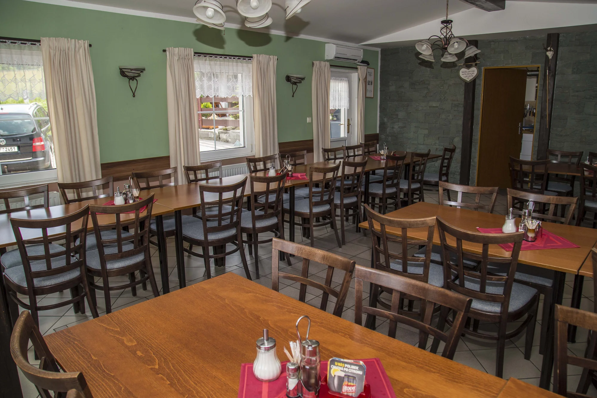 Zimní pohoda v Beskydech s jídlem i neomezenou saunou