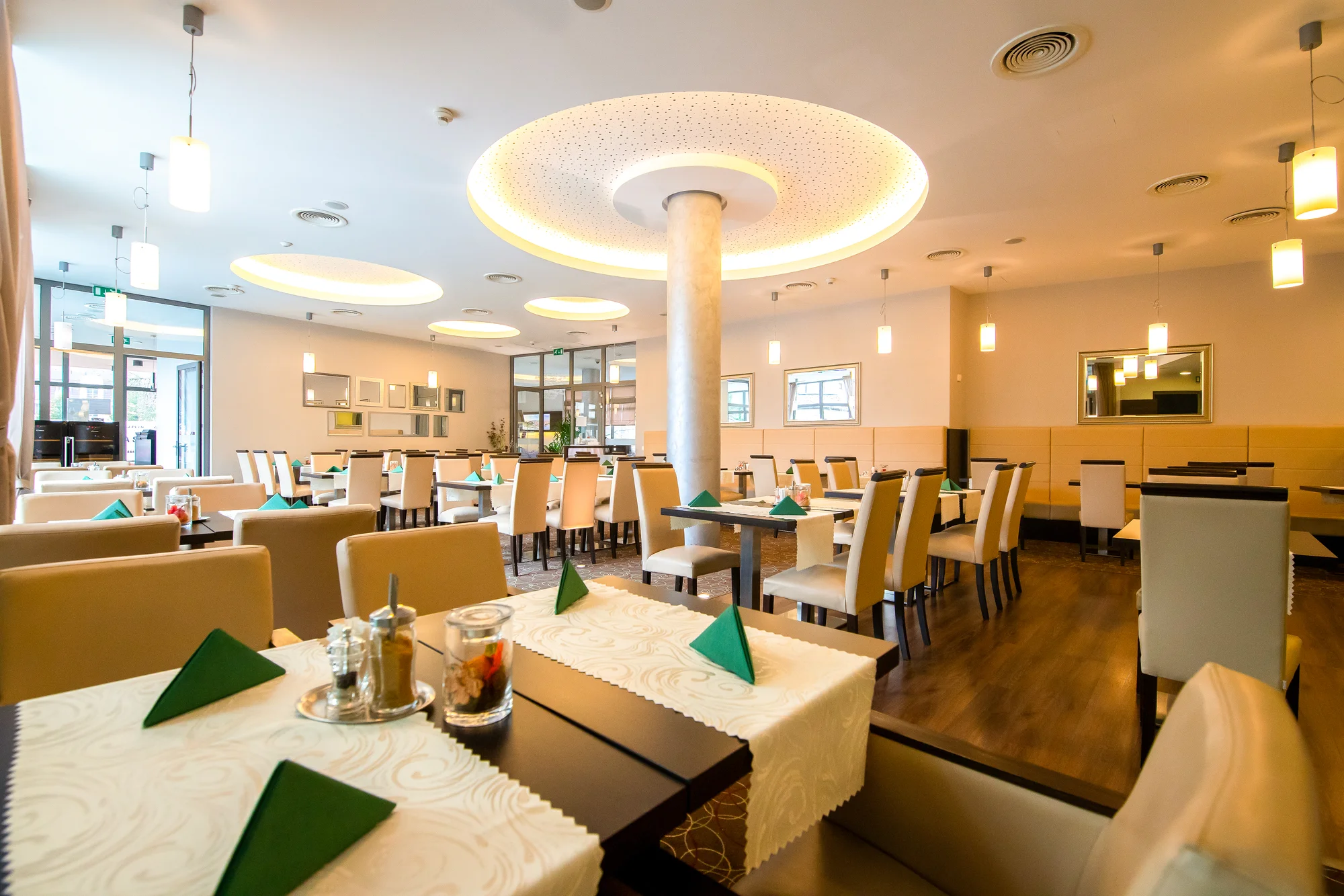 Elegantní 4* hotel v centru lázeňského města Trenčianske Teplice, procedury i strava