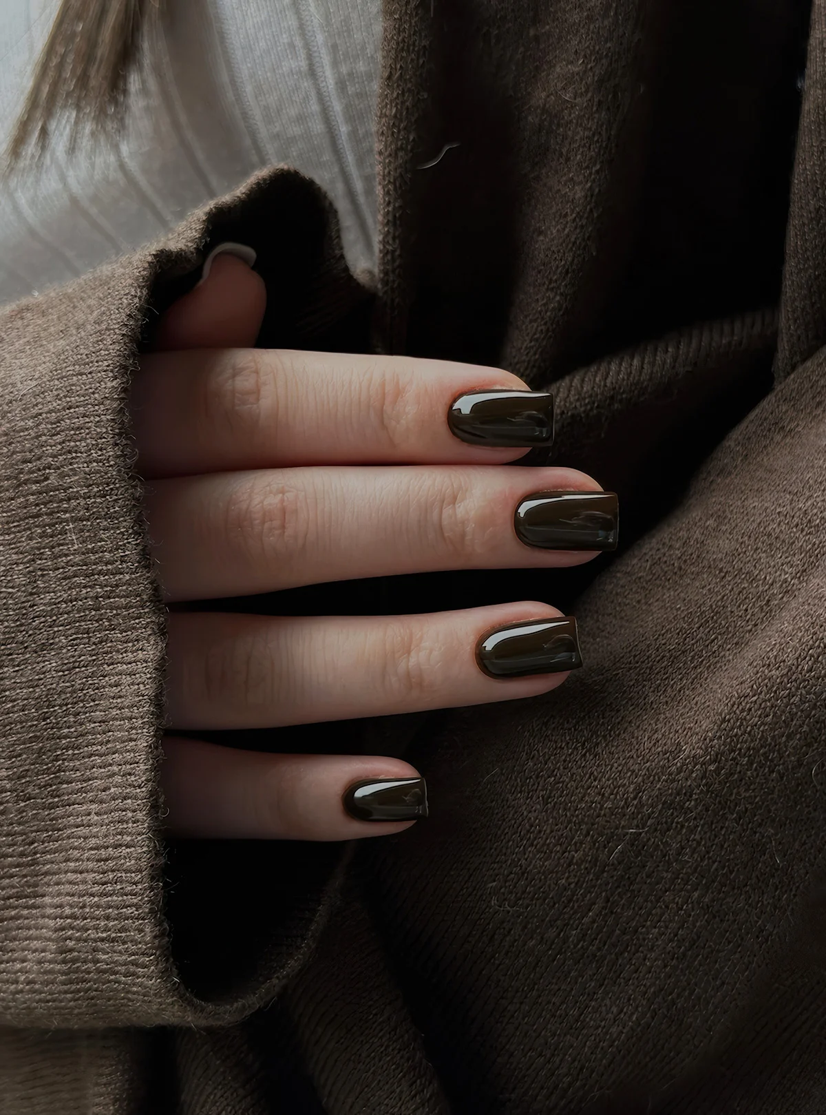 Manikúra v salonu v Libni: klasická, pánská, japonská i s gel lakem