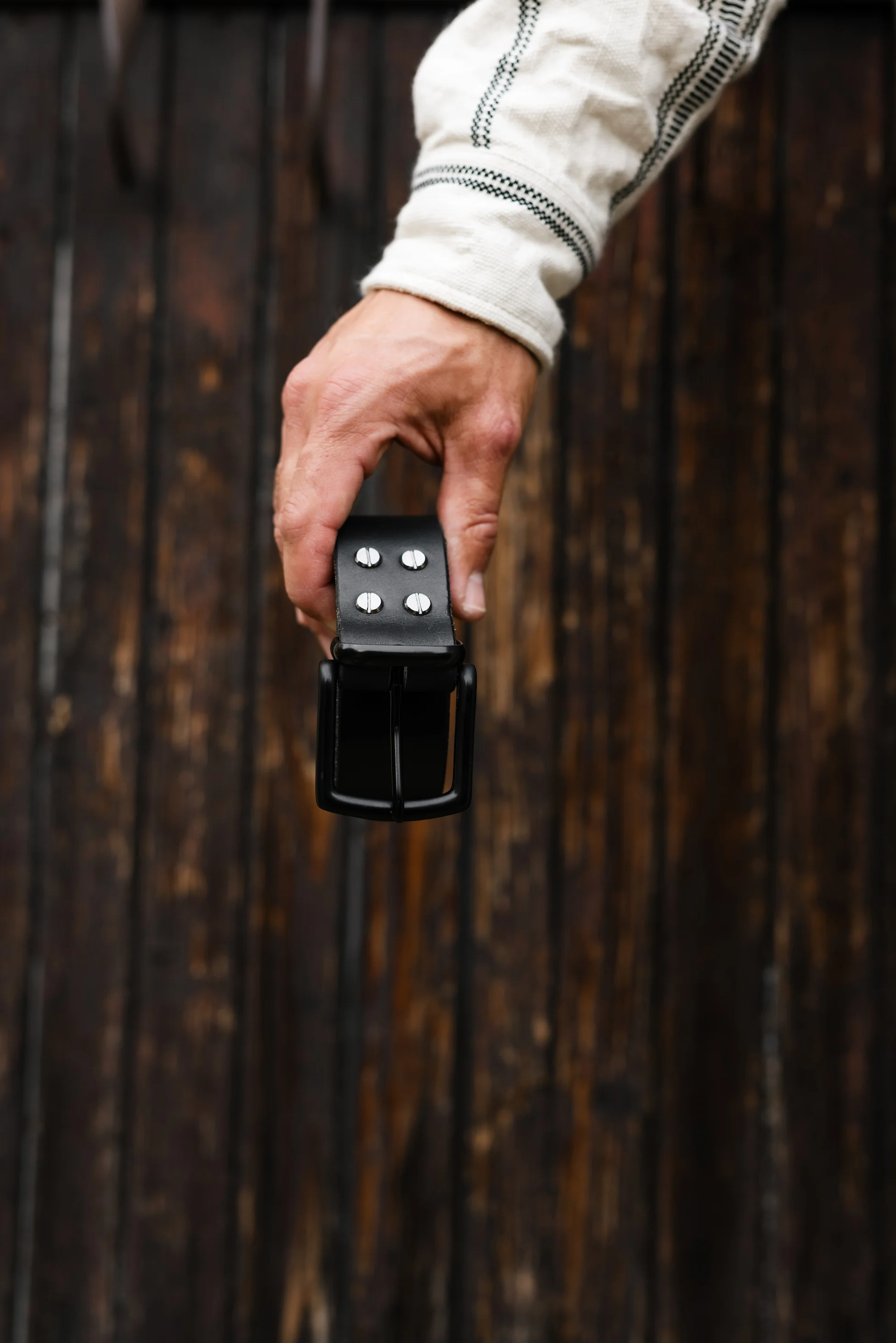 Workshopy práce s kůží: vyrobte si poznámkový blok, opasek nebo psaníčko