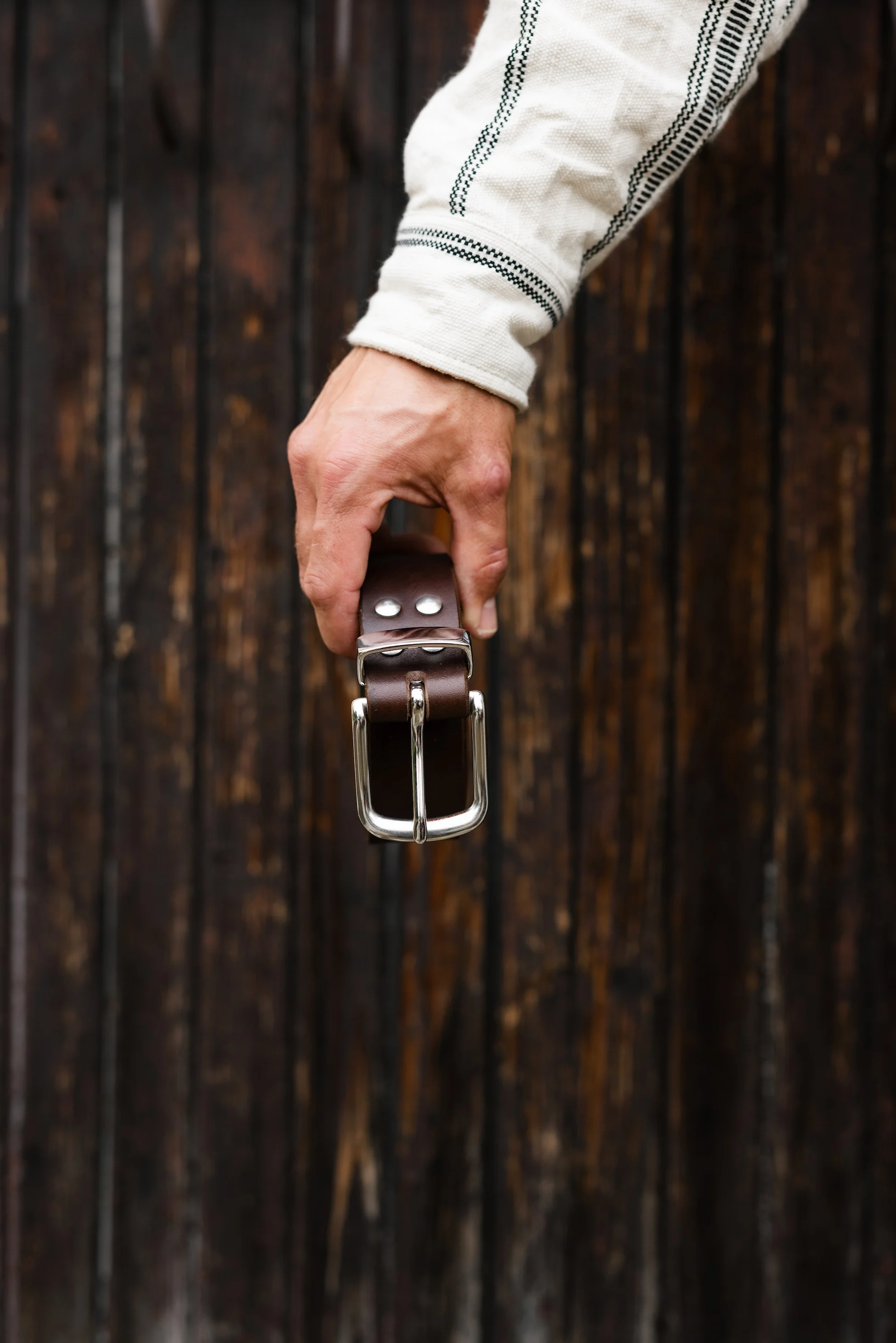 Workshopy práce s kůží: vyrobte si poznámkový blok, opasek nebo psaníčko