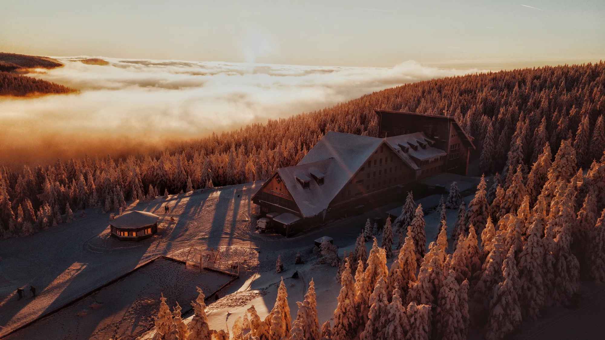 Ubytování v hotelu pod vrcholem Pradědu: snídaně či polopenze i wellness