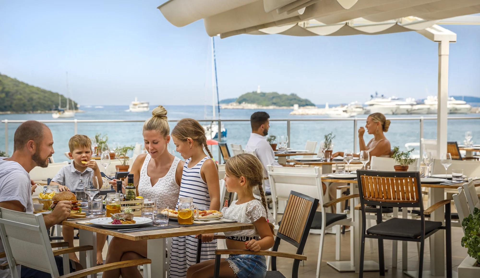 Dovolená na Istrii: 4* resort přímo u pláže vč. stravy, bazénu a sauny