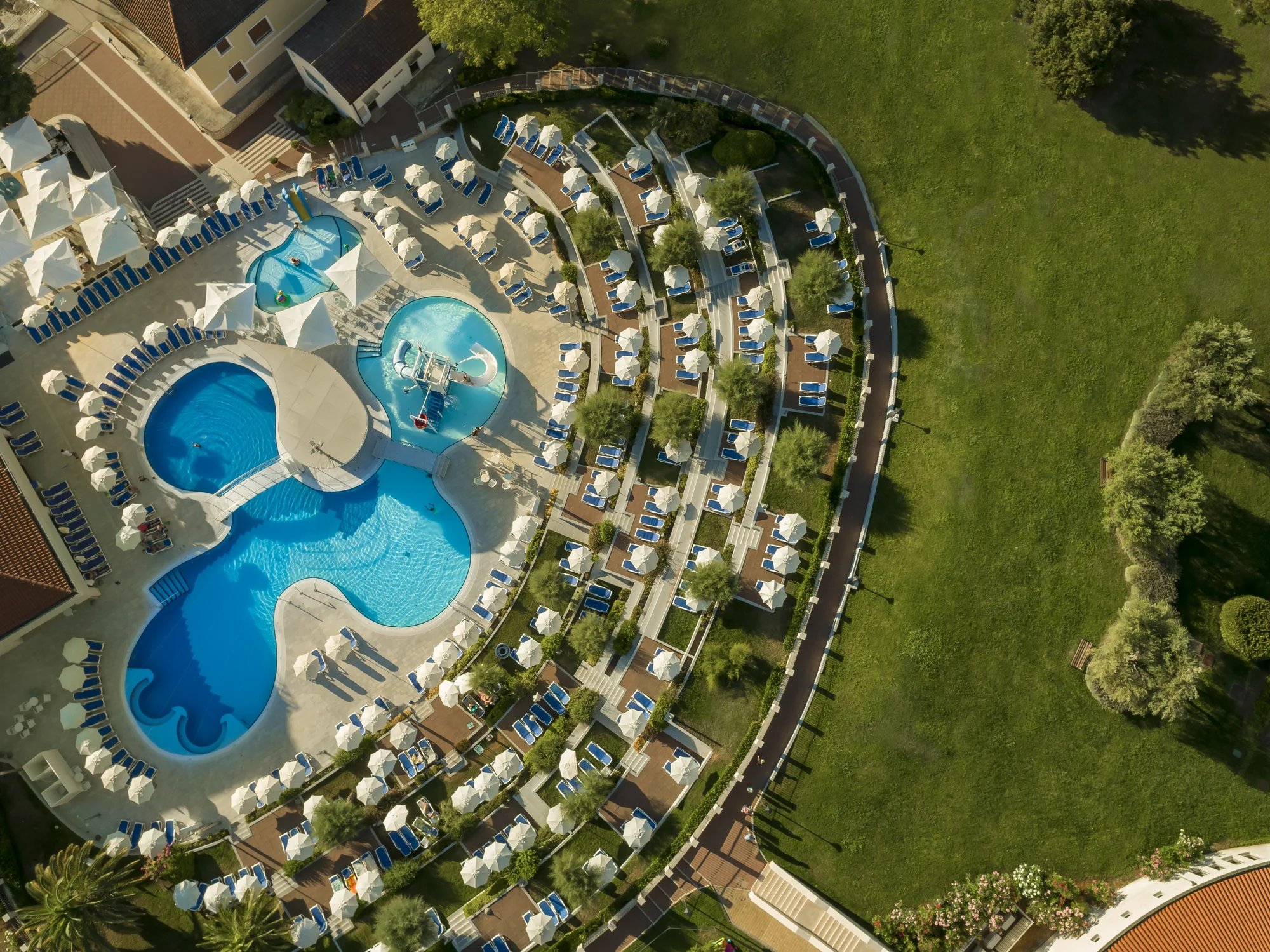 Dovolená na Istrii: 4* resort přímo u pláže vč. stravy, bazénu a sauny