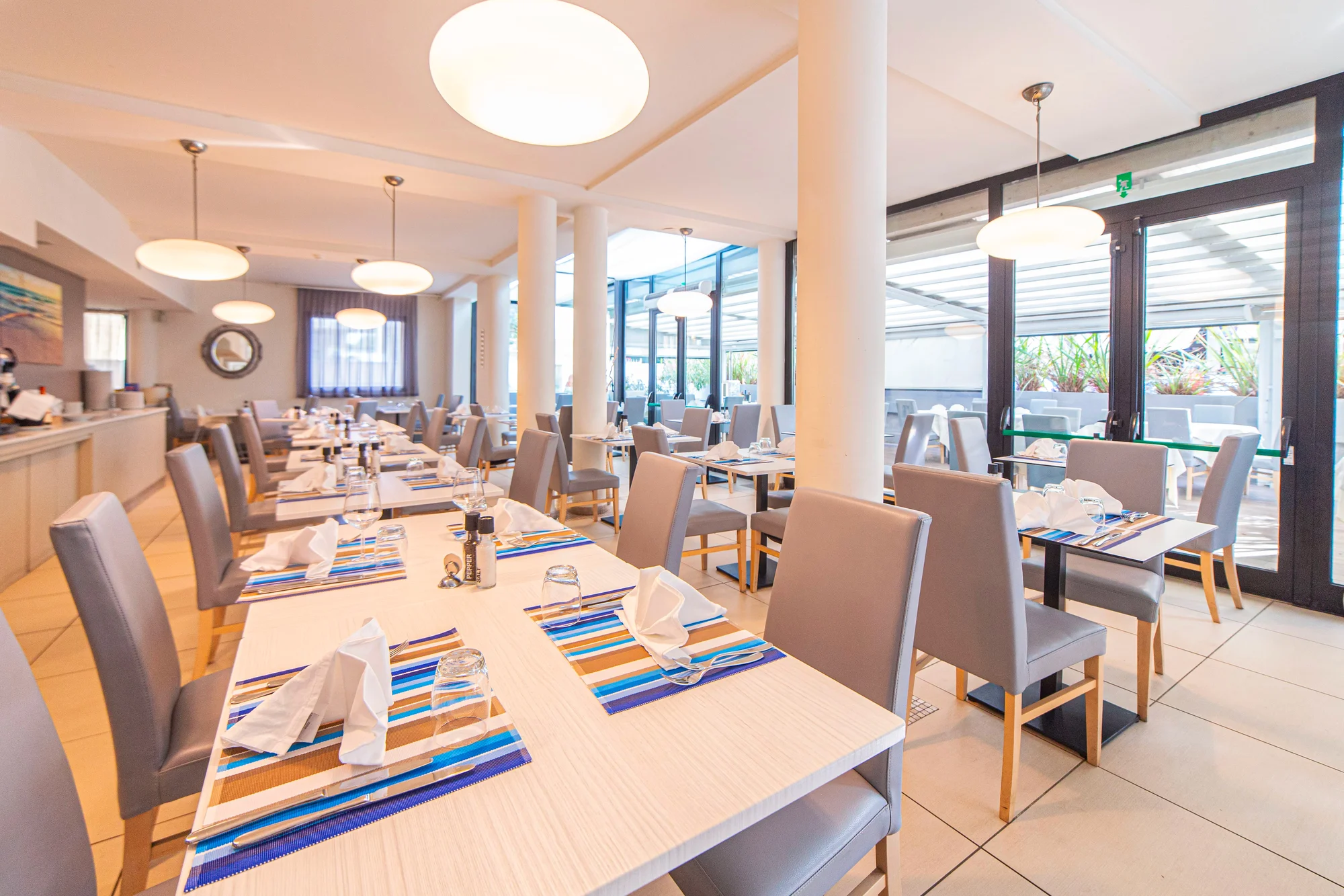 Relax v Rimini: hotel přímo u pláže, snídaně, polopenze nebo plná penze, bazén i wellness