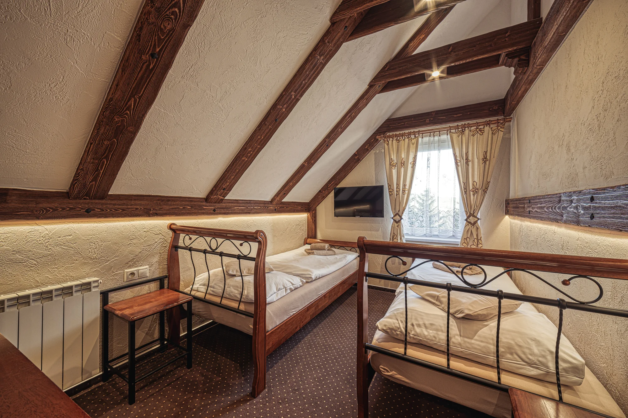 Dovolená v malebném Ždiaru: snídaně a vstup do venkovního wellness