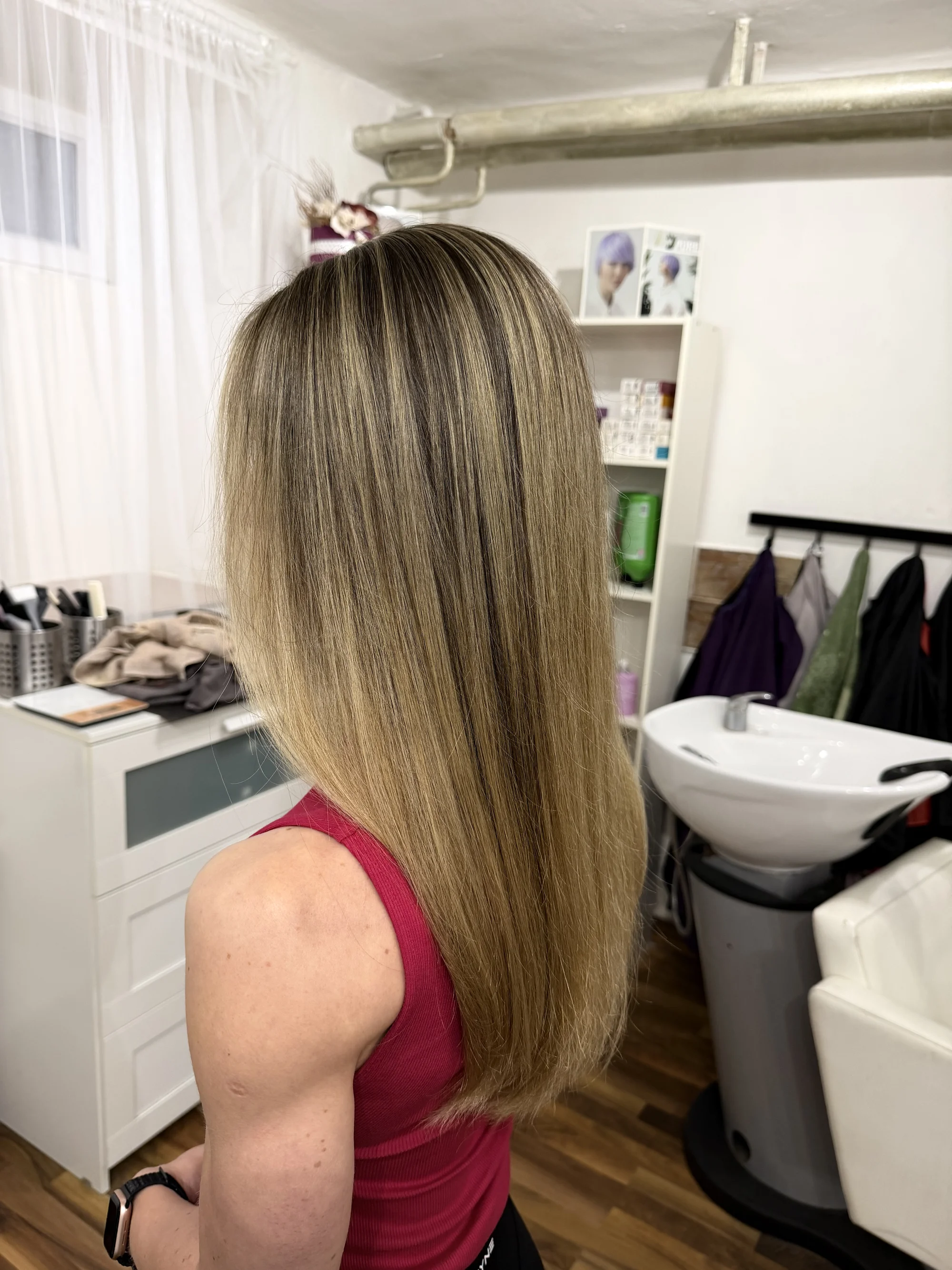 Balíček dámské kadeřnické péče: střih, barva, přeliv i zesvětlení pro všechny délky vlasů