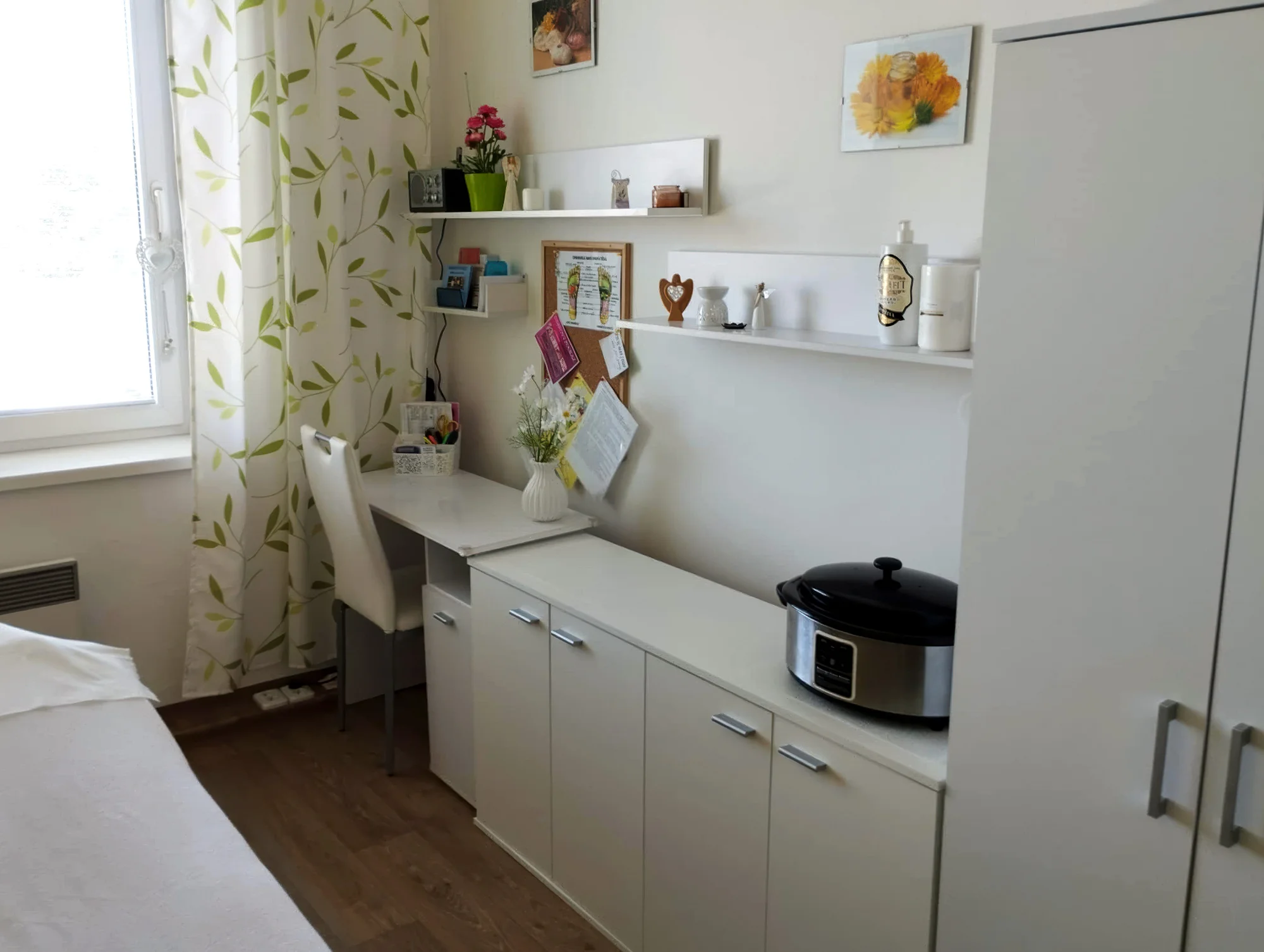 Rozjasnění a omlazení pleti: lymfatická masáž dekoltu, krku a obličeje na 50 minut