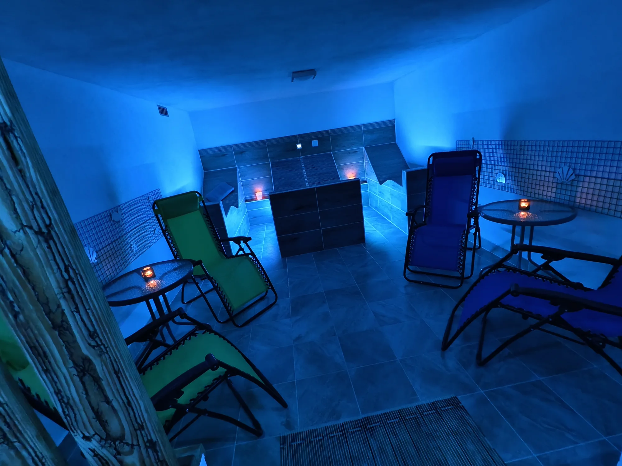 120 minut privátního wellness pro 2 osoby: sauny, vyhřívaná lehátka i lahev sektu