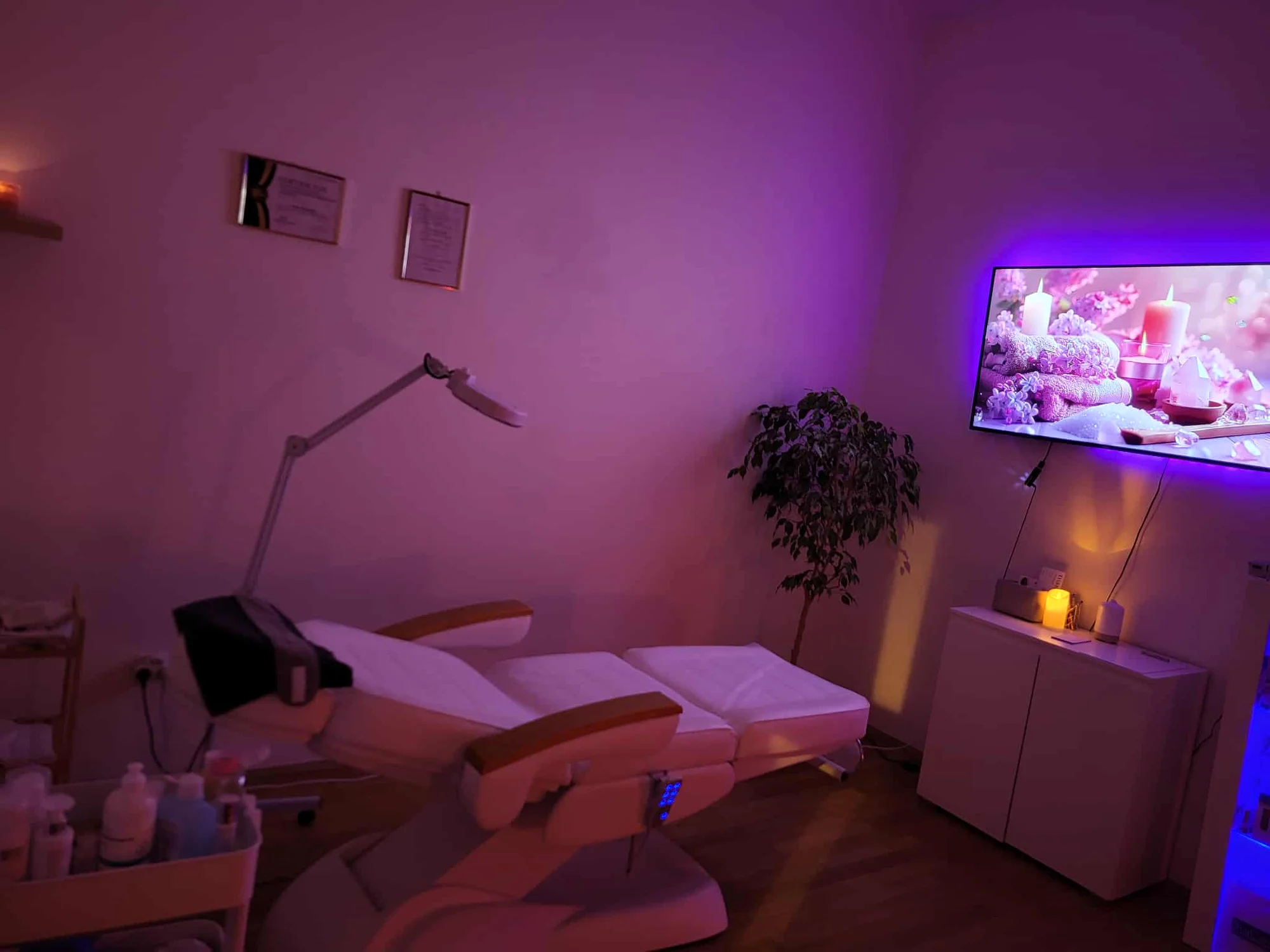 Voucher až na 1 500 Kč na veškeré služby v kosmetickém salonu Adéla Cosmetics