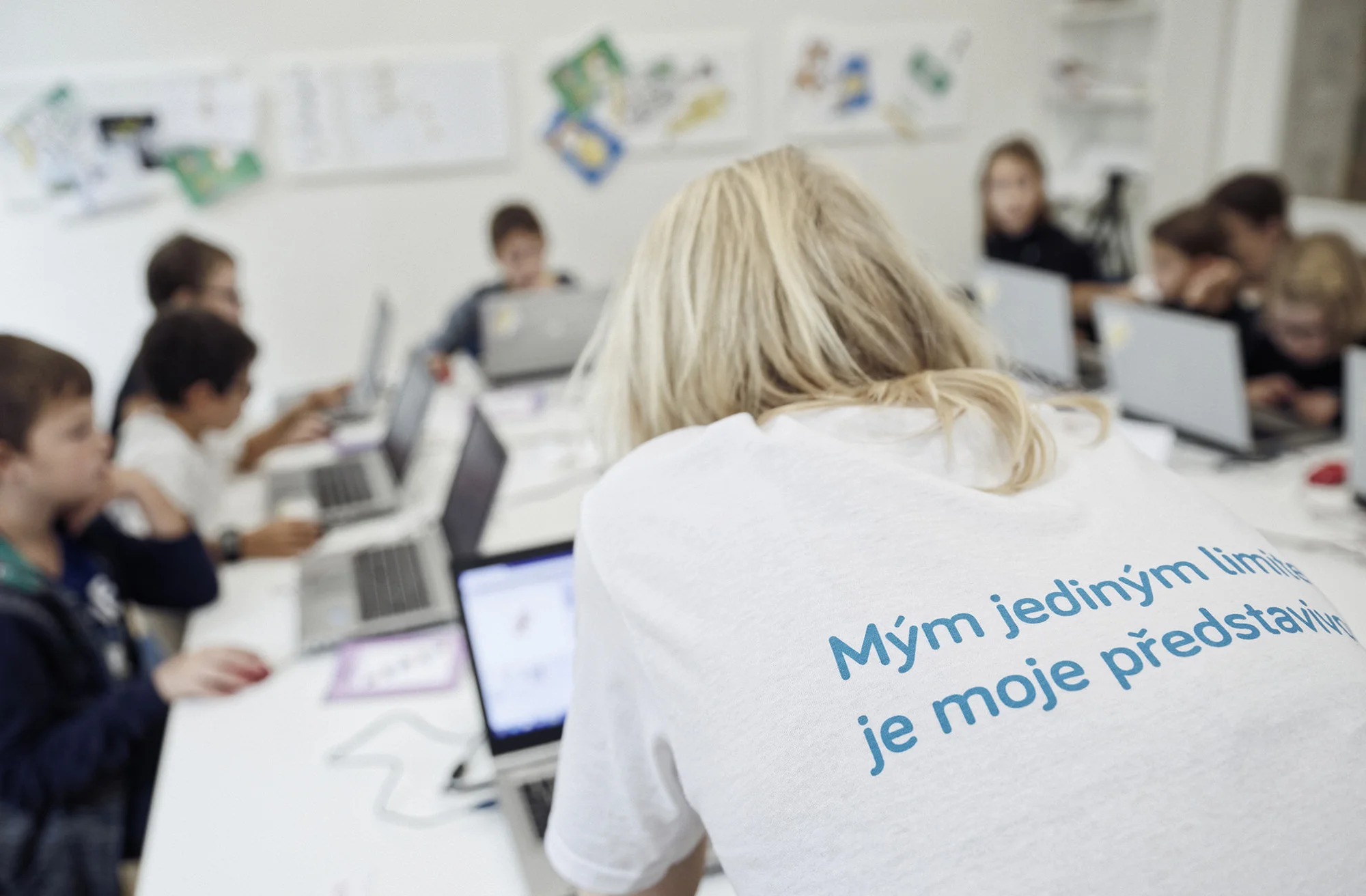 Dejte dětem náskok do života: interaktivní online kurz programování i grafiky