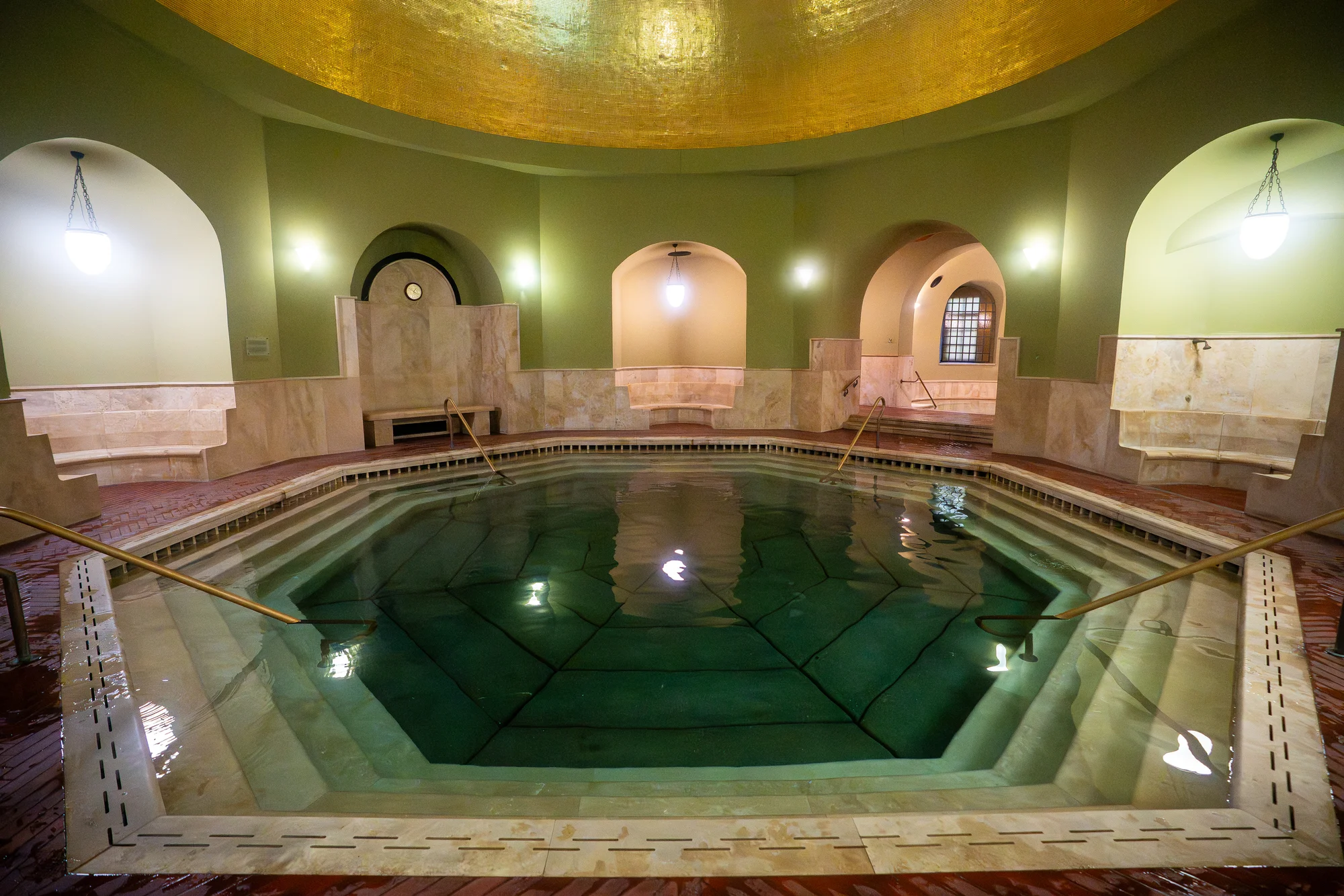 Vítejte v Maďarsku: wellness pobyt s polopenzí, masáží a přímým vstupem do lázní