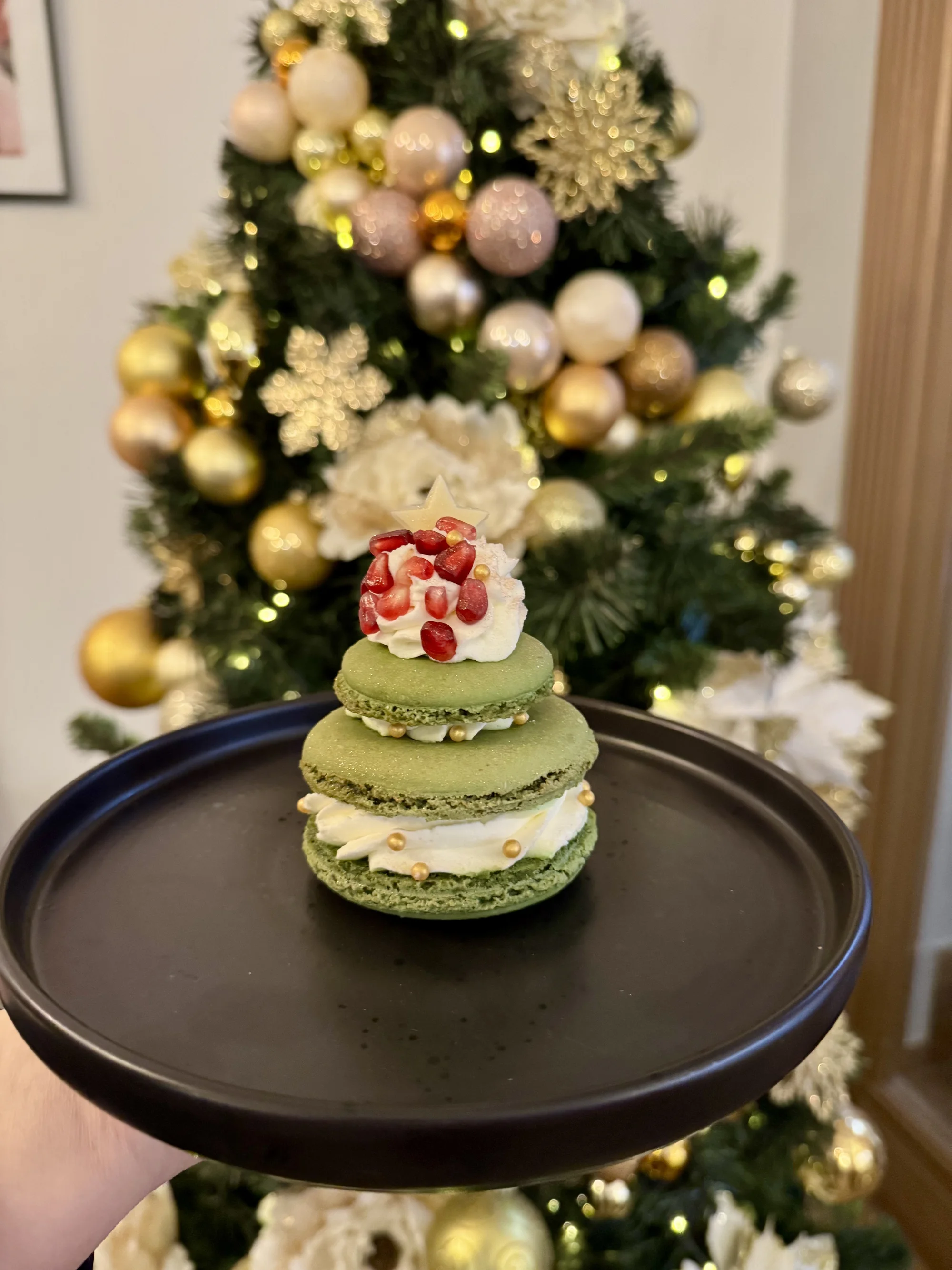 Káva a zákusek podle výběru v kavárně v centru Loun pro 1 či 2 osoby