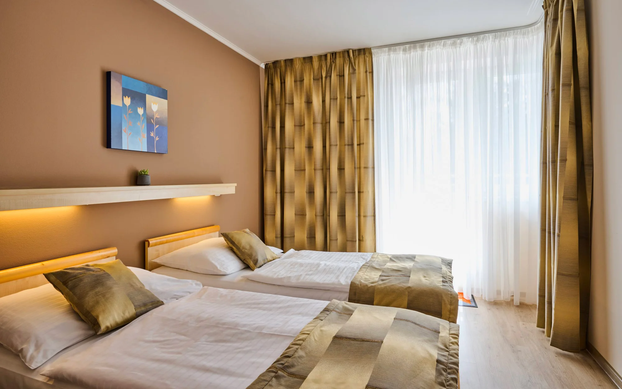 Pobyt v Posázaví: strava, veřejné i privátní wellness, plný minibar i večeře při svíčkách