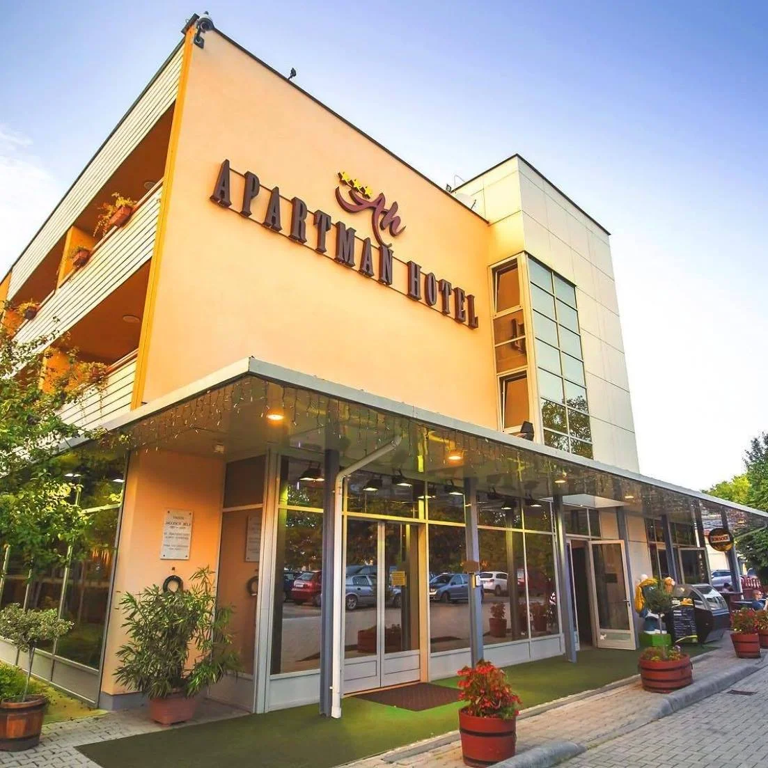 Pohodová dovolená v Maďarsku: apartmány se stravou i bez, vstupy do lázní Bükfürdő