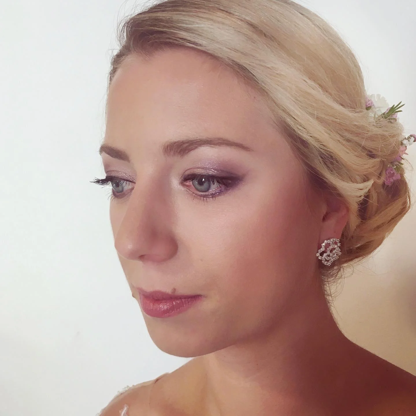 Zážitkový kurz líčení se zkušenou akreditovanou vizážistkou i s kosmetikou navíc