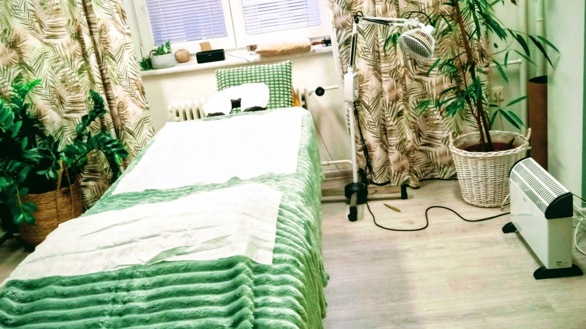 Masáže v centru Opavy v délce 30 nebo 60 min.: bambusová, lávové kameny, havajská ad.