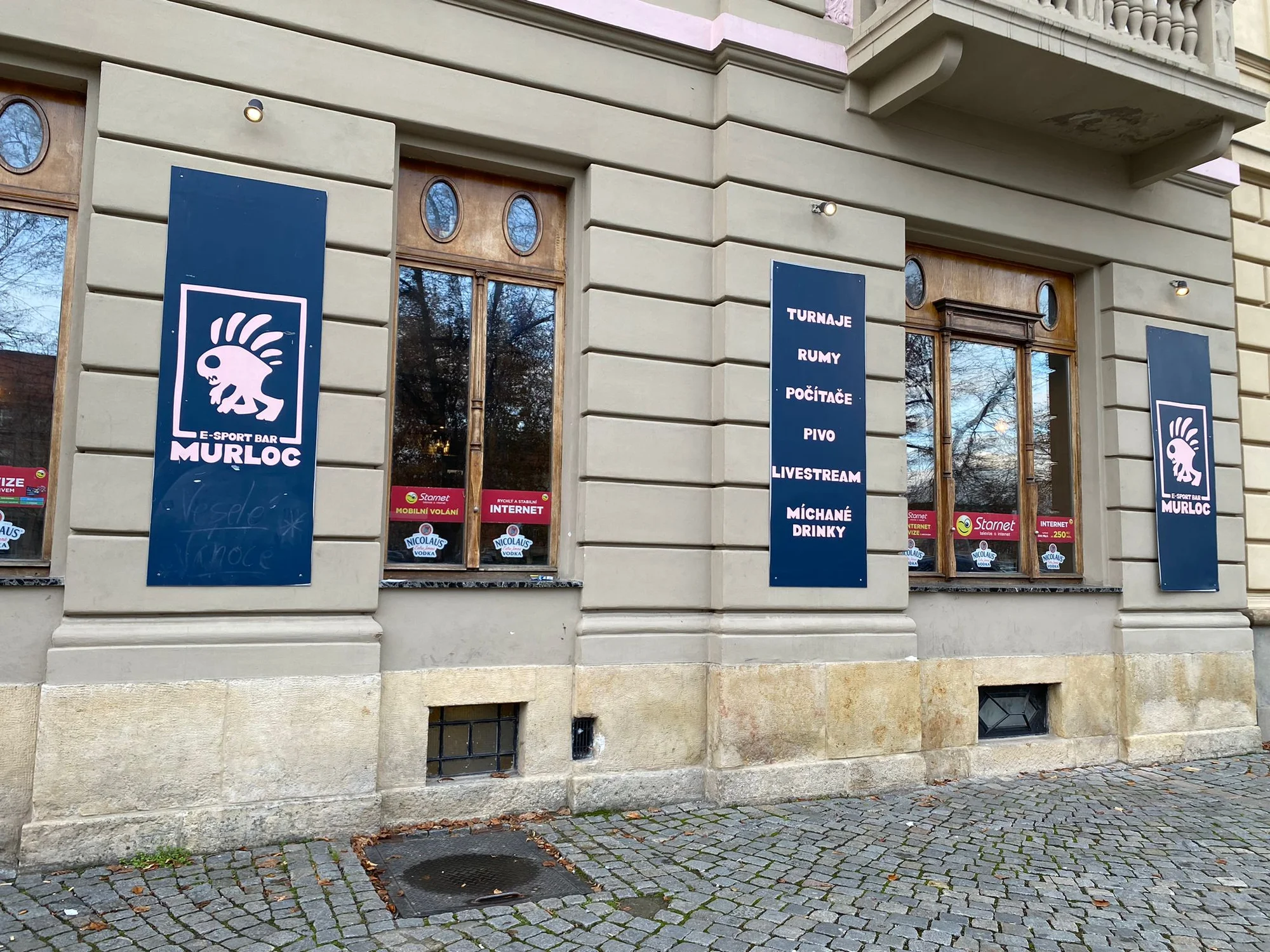 Herní doupě v Hradci: počítačové hry, popcorn a nápoje dle výběru až pro 5 osob