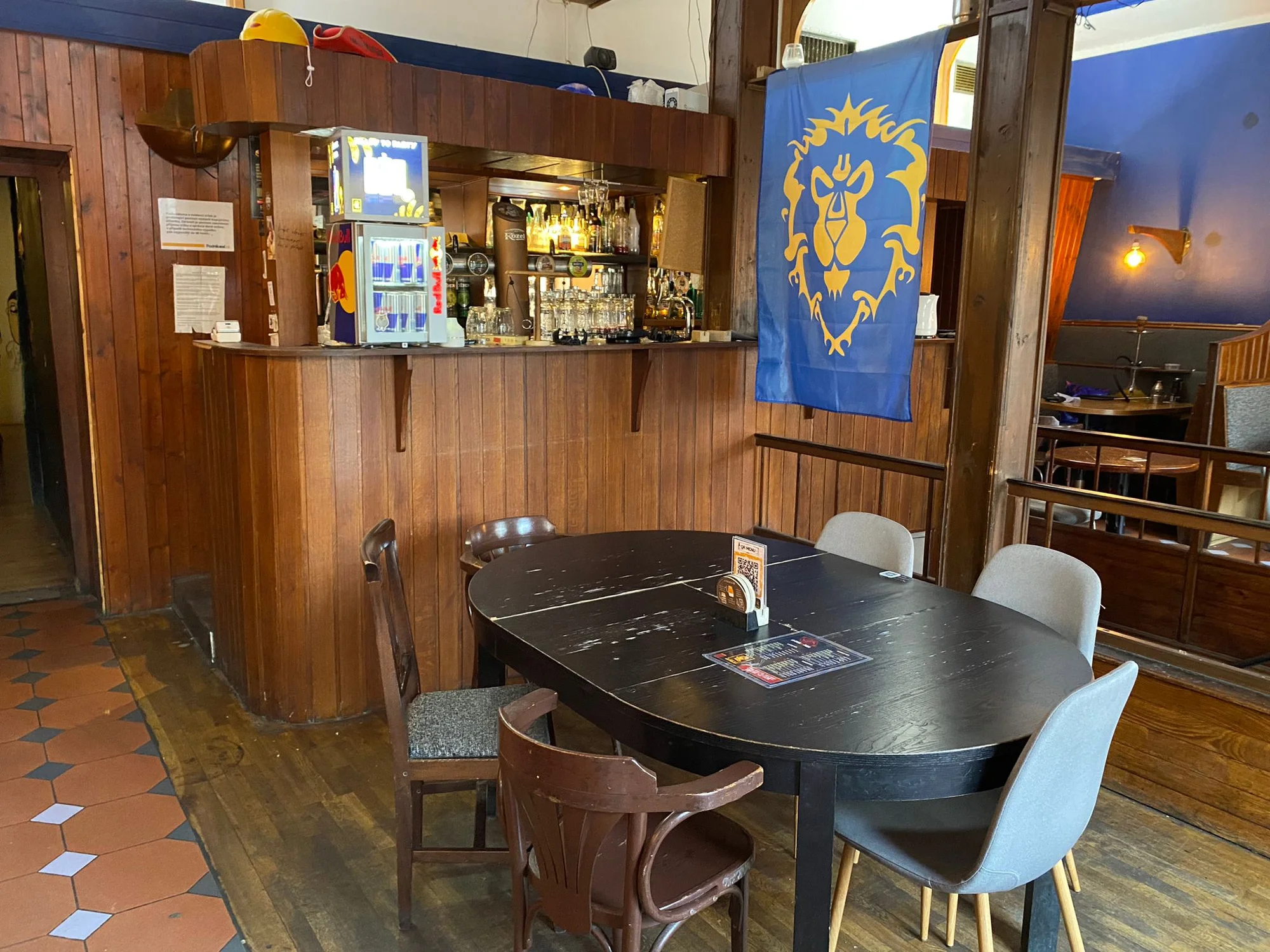 Herní doupě v Hradci: počítačové hry, popcorn a nápoje dle výběru až pro 5 osob