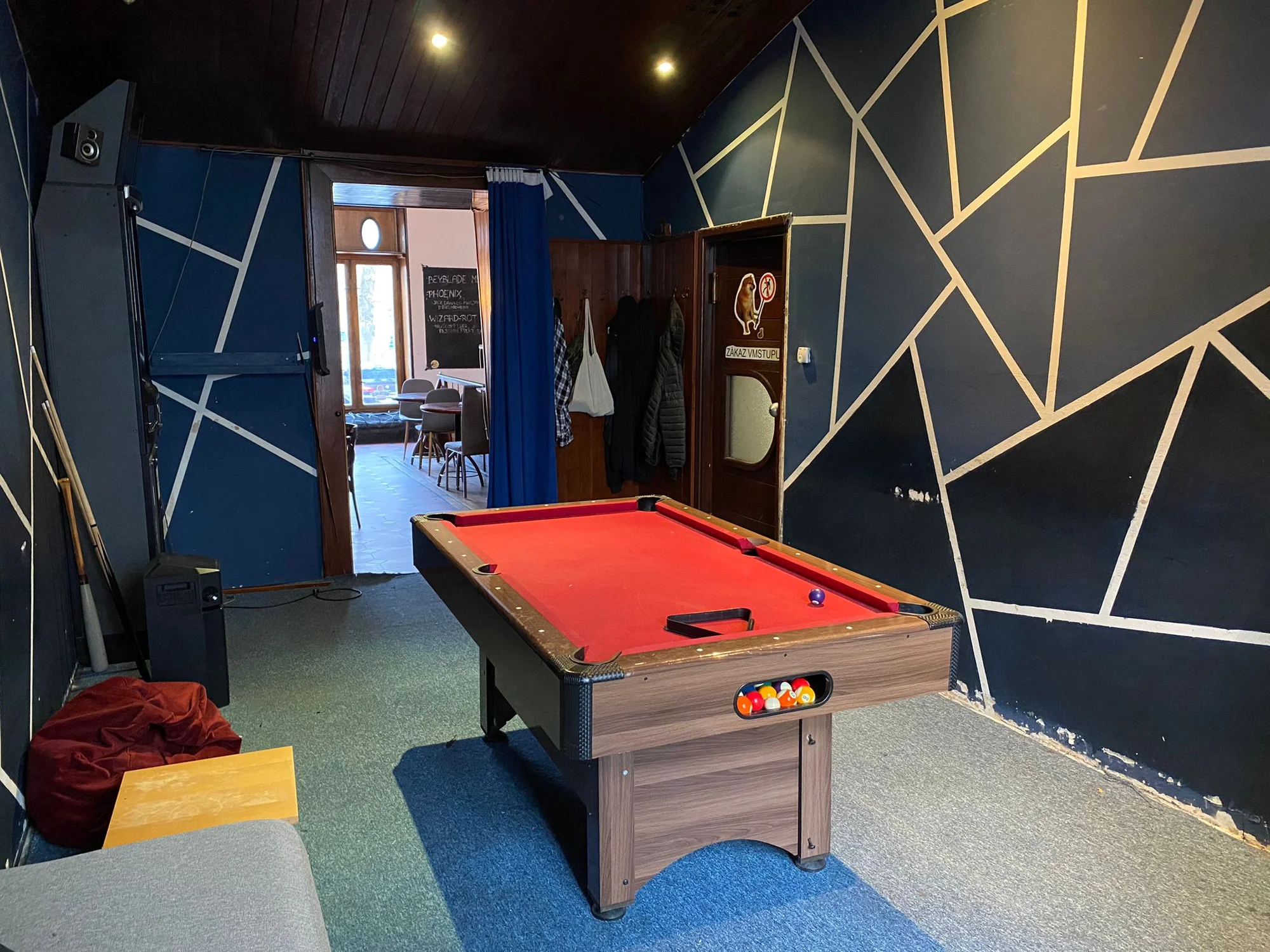 Herní doupě v Hradci: počítačové hry, popcorn a nápoje dle výběru až pro 5 osob