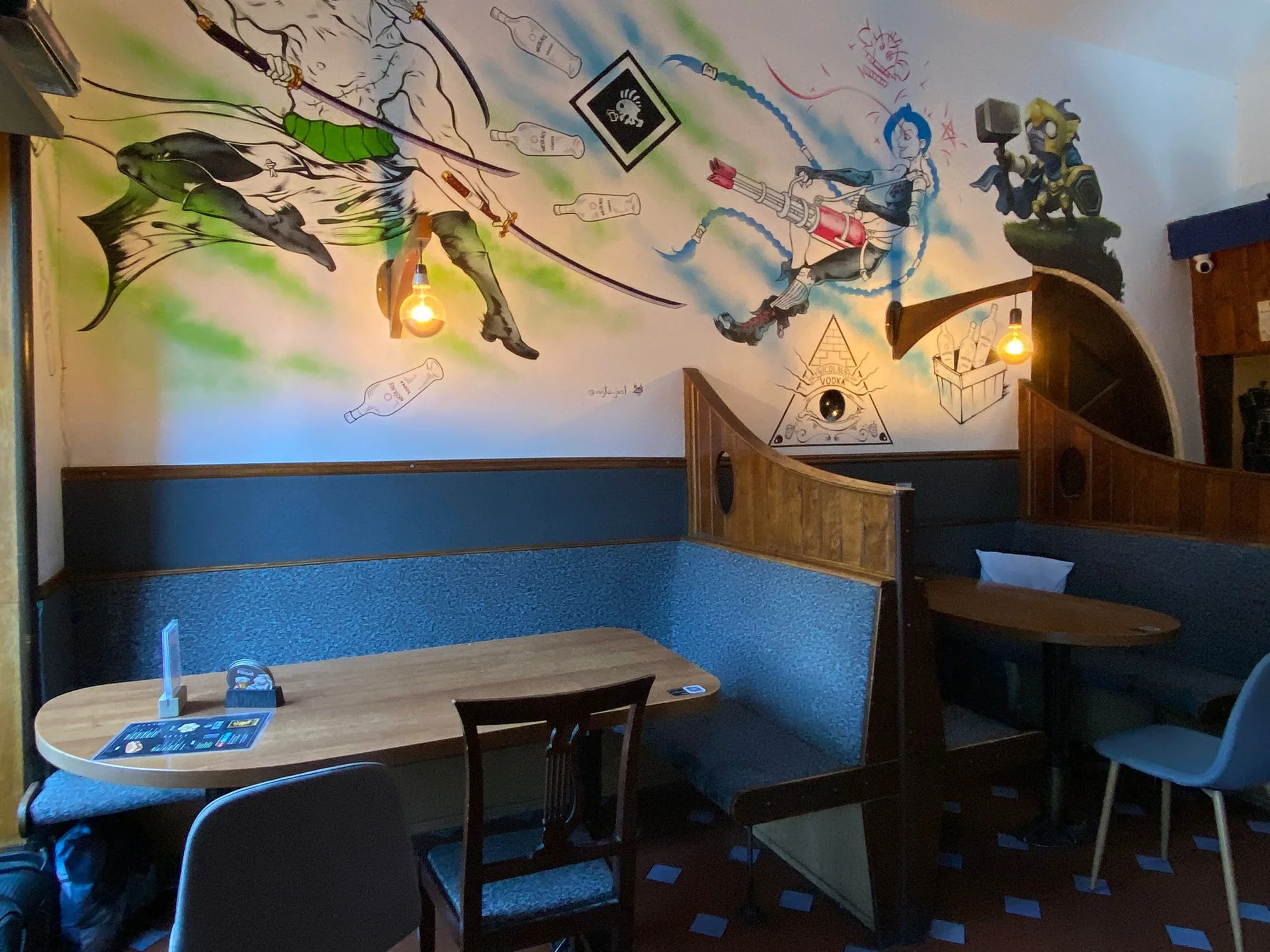 Herní doupě v Hradci: počítačové hry, popcorn a nápoje dle výběru až pro 5 osob