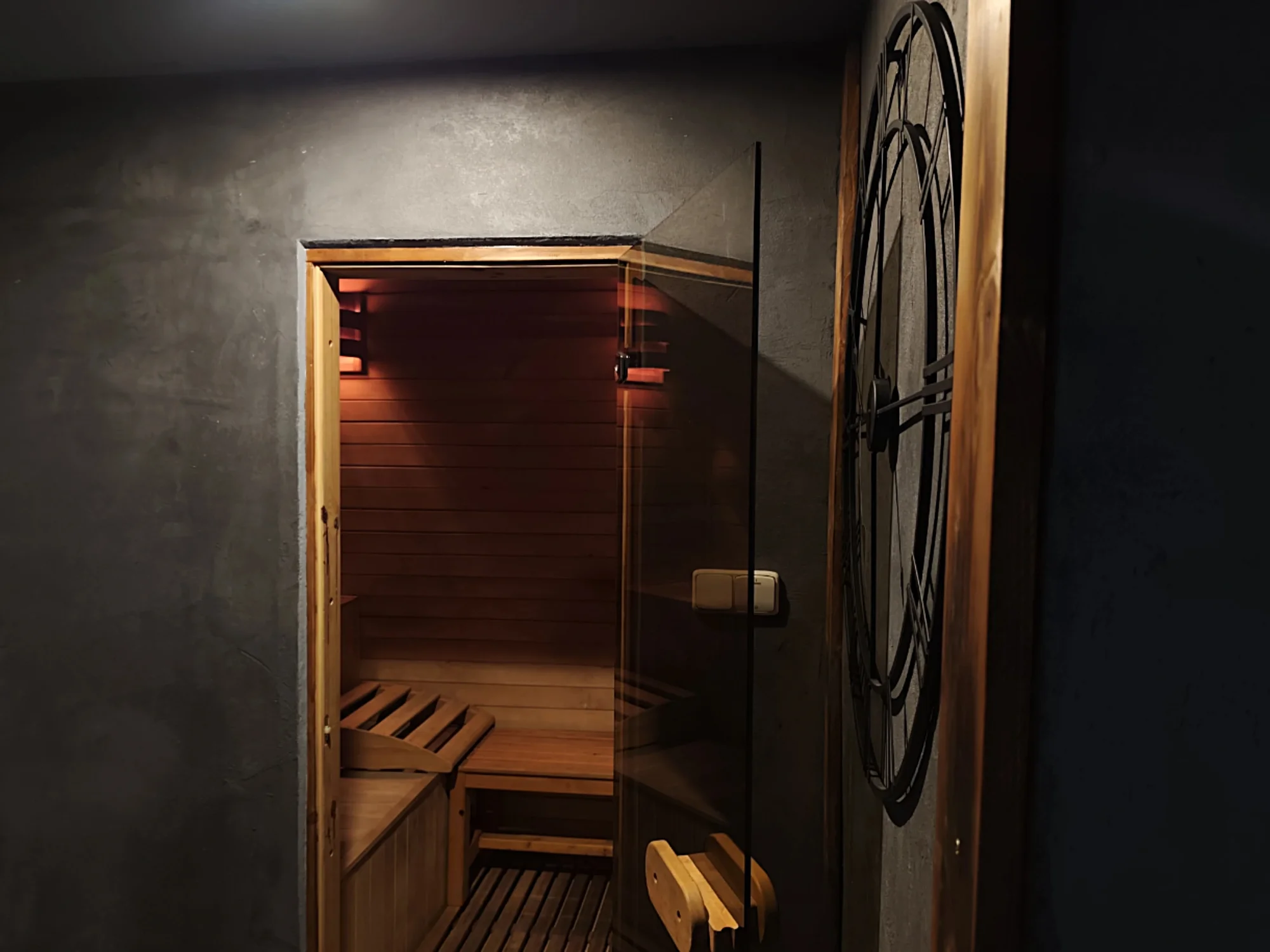 Privátní wellness pro 2 osoby: sauna, vířivka i infralavice, na 2 hodiny nebo na celou noc