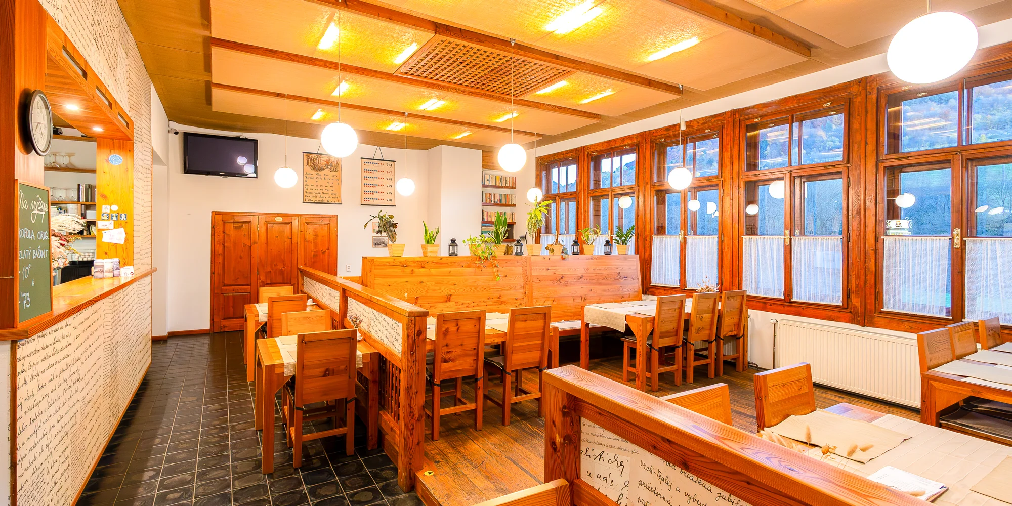 Penzion na Pováží se snídaní či polopenzí a vstupem do privátního wellness