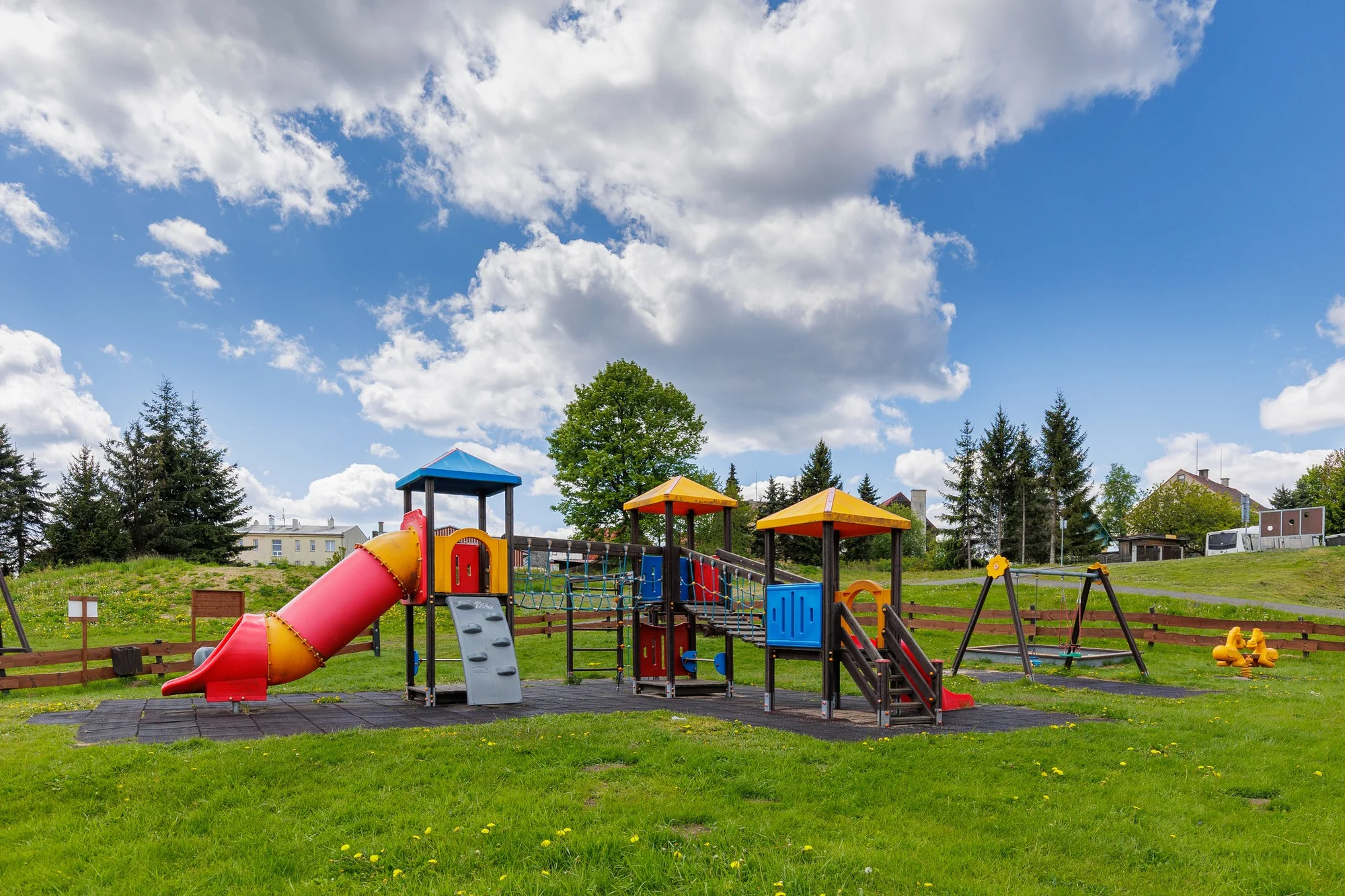 Krušné hory i s jídlem: vybavený apartmán nebo chalupa až pro 14 osob