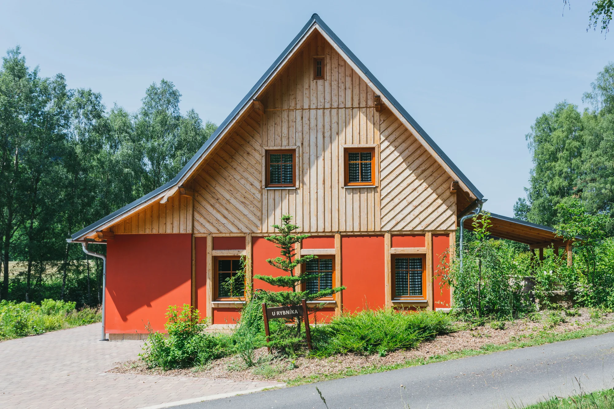 Pobyt v plně vybavené chalupě či srubu až pro 11 osob v Lužických horách