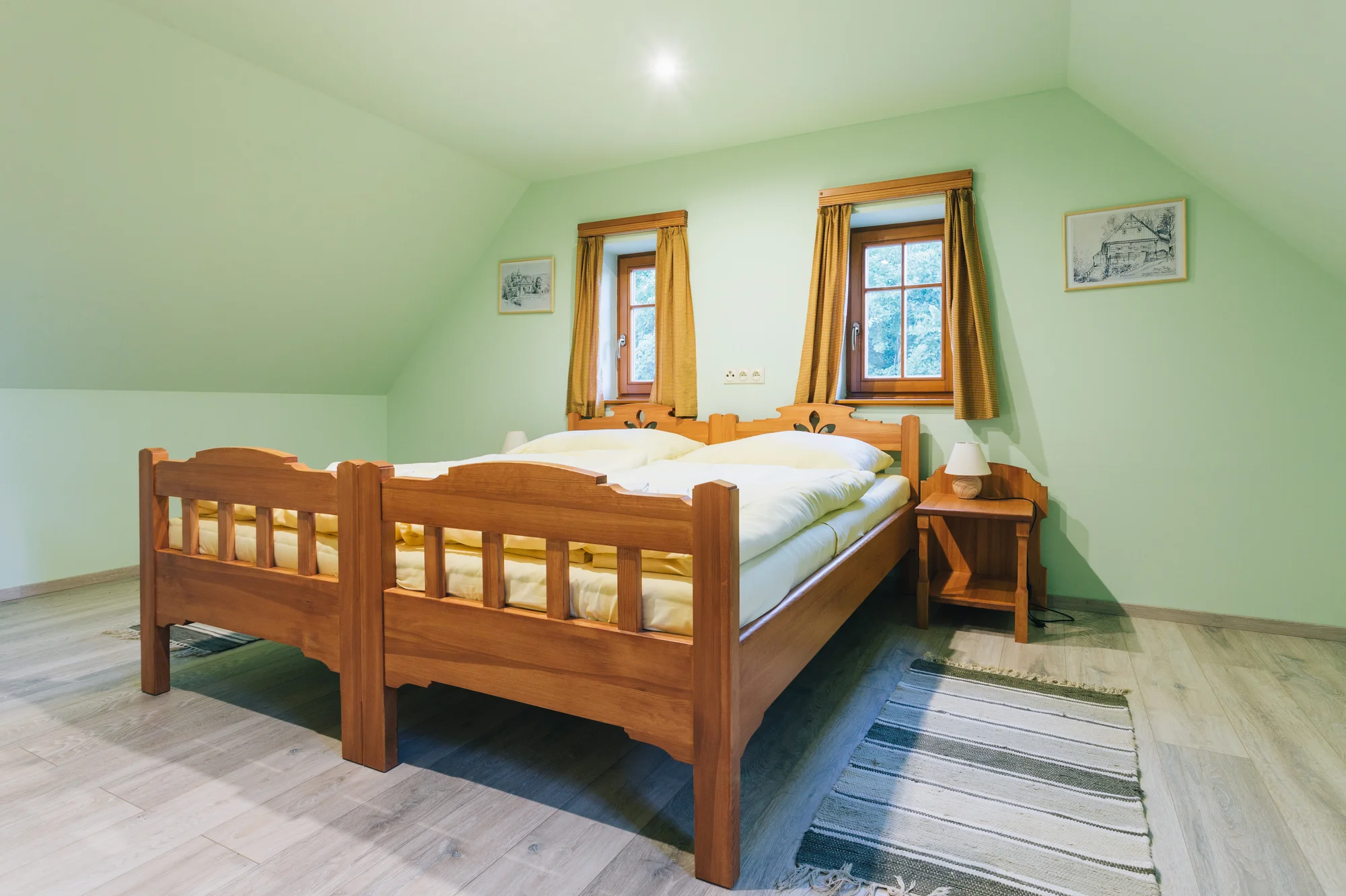 Pobyt v plně vybavené chalupě či srubu až pro 11 osob v Lužických horách