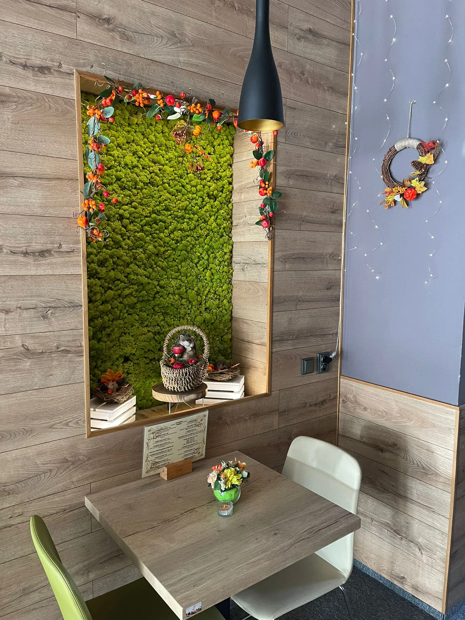 Brunch s kávou a limonádou nebo kafe s dortem pro 1 nebo 2 osoby