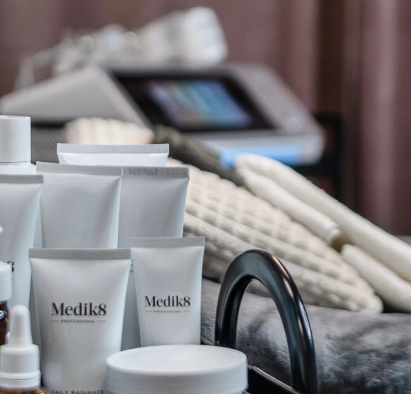 Rozjasněte svou pleť i pohled: kosmetické ošetření, laminace obočí a lifting řas