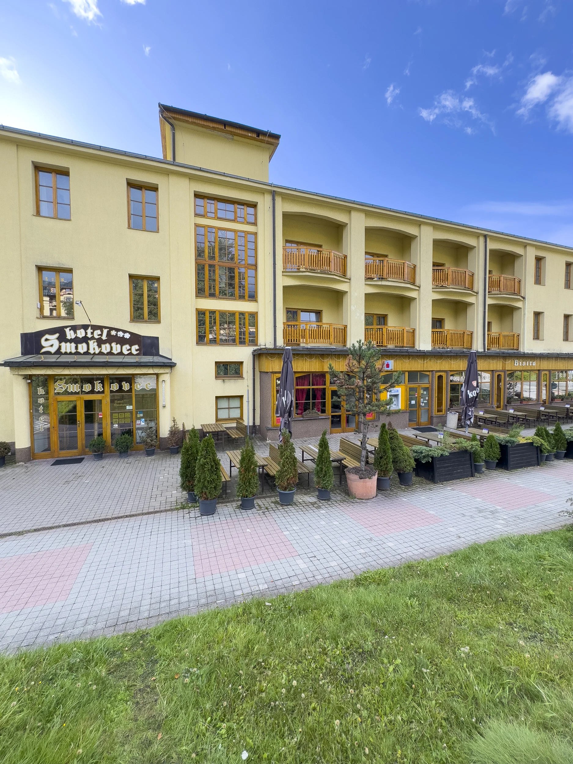 Hotel ve Starém Smokovci s polopenzí a vstupem do bazénu