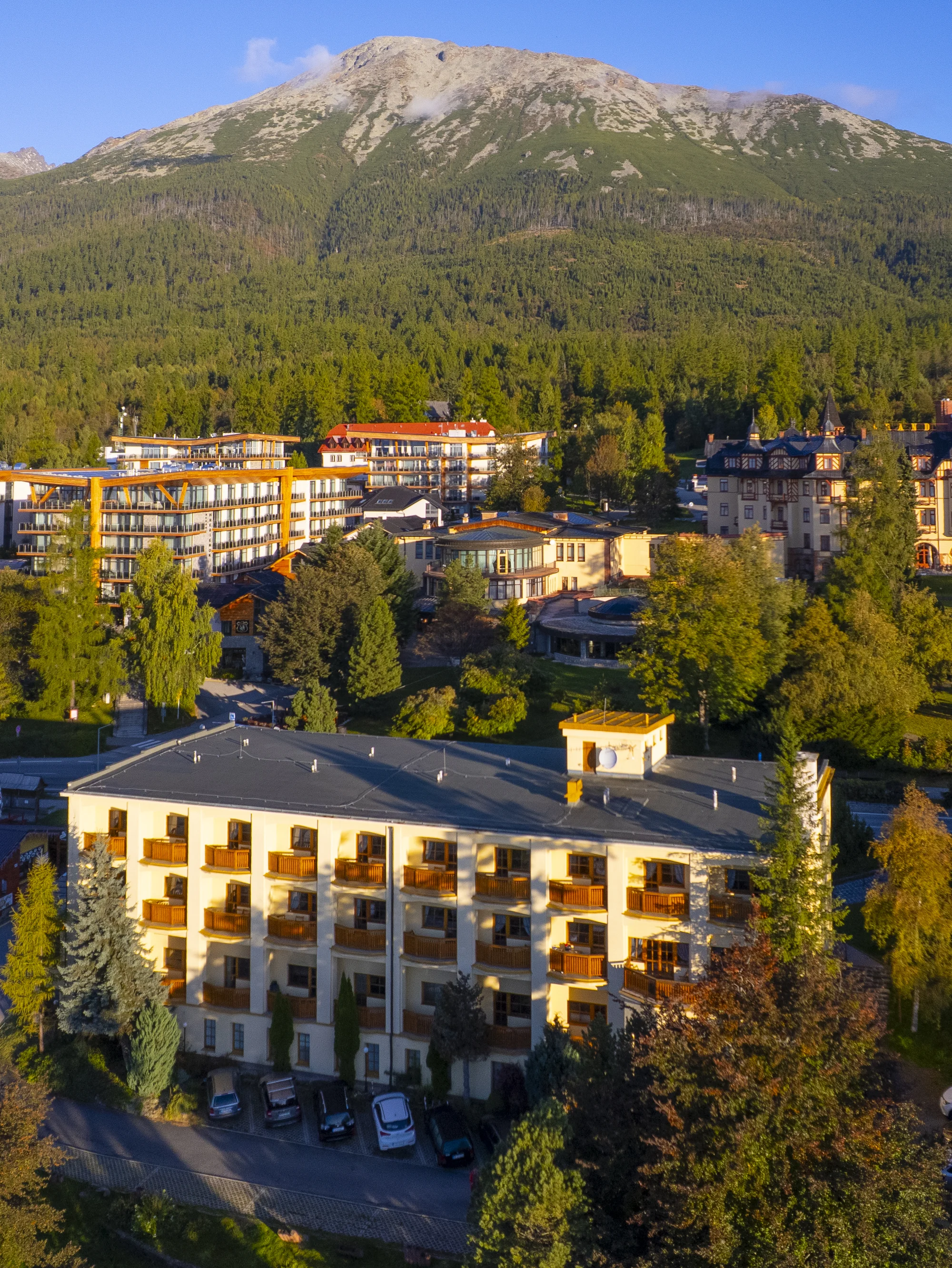 Hotel ve Starém Smokovci s polopenzí a vstupem do bazénu
