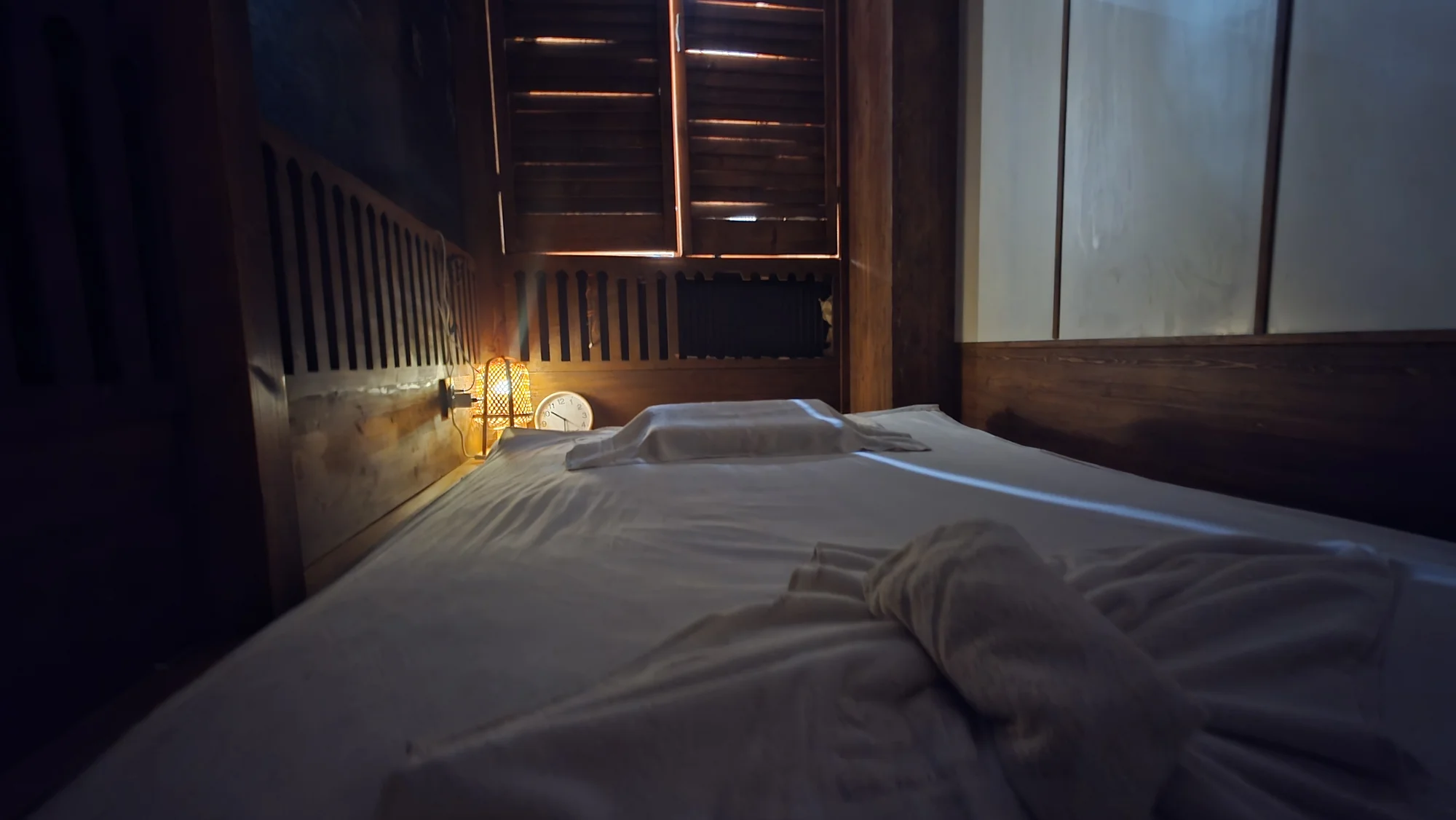 Thajská masáž zad a šíje od rodilých Thajek v délce 30 minut