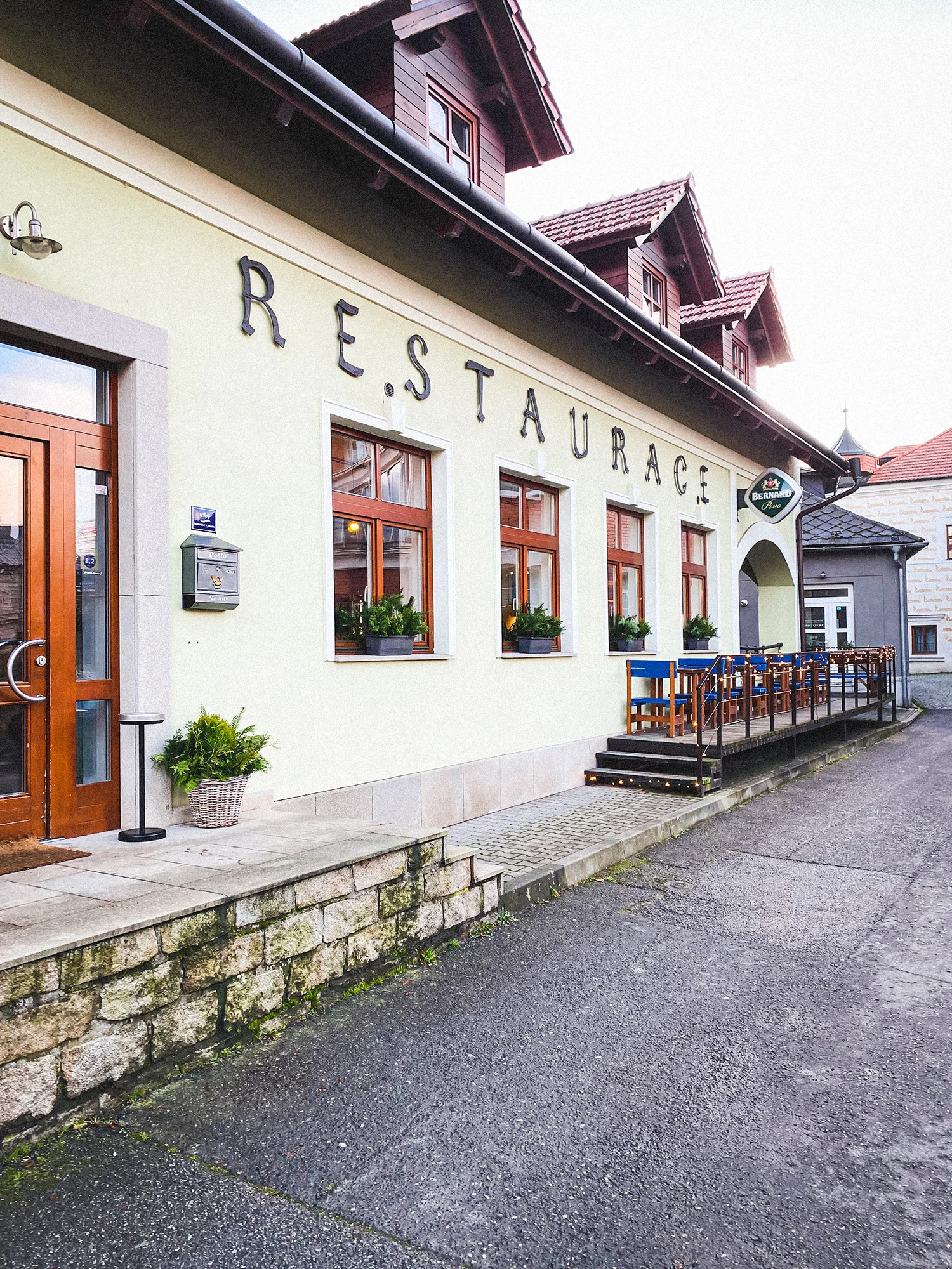 Dovolená v Posázaví: rodinný penzion se snídaní, výhled na hrad Ledeč
