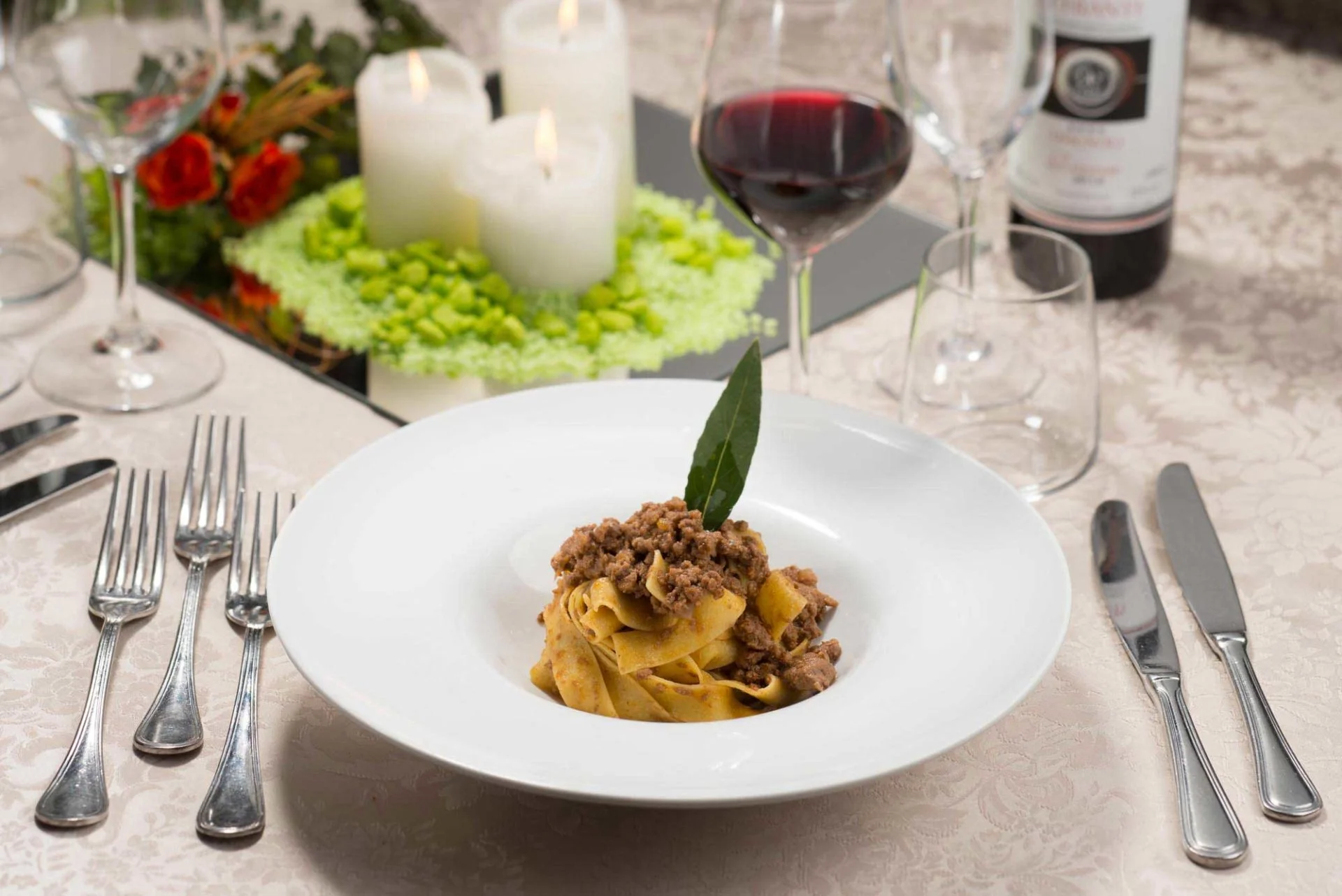 4* hotel u Florencie: snídaně či polopenze, v létě bazén, možnost projížďky na koni