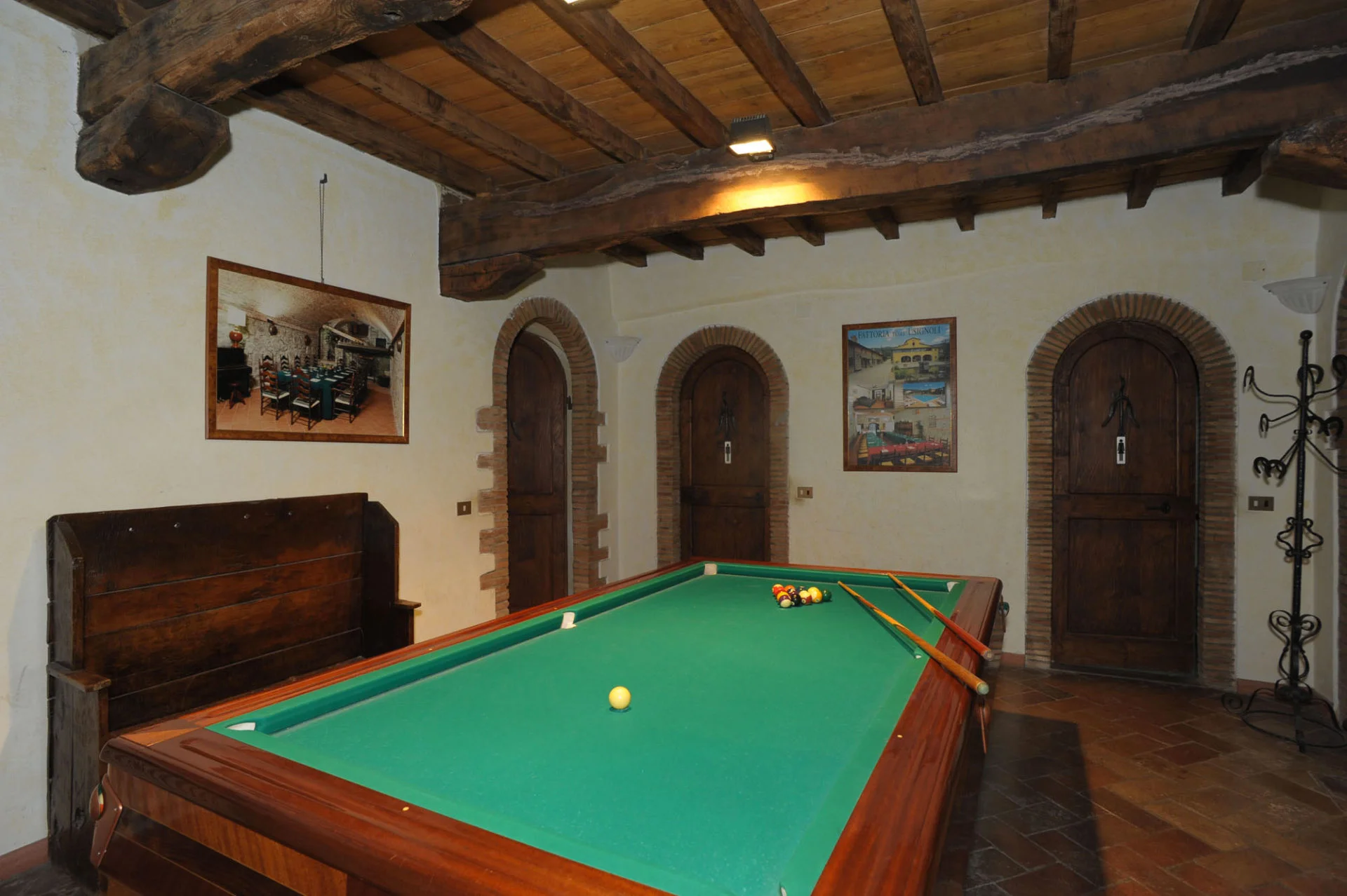 4* hotel u Florencie: snídaně či polopenze, v létě bazén, možnost projížďky na koni