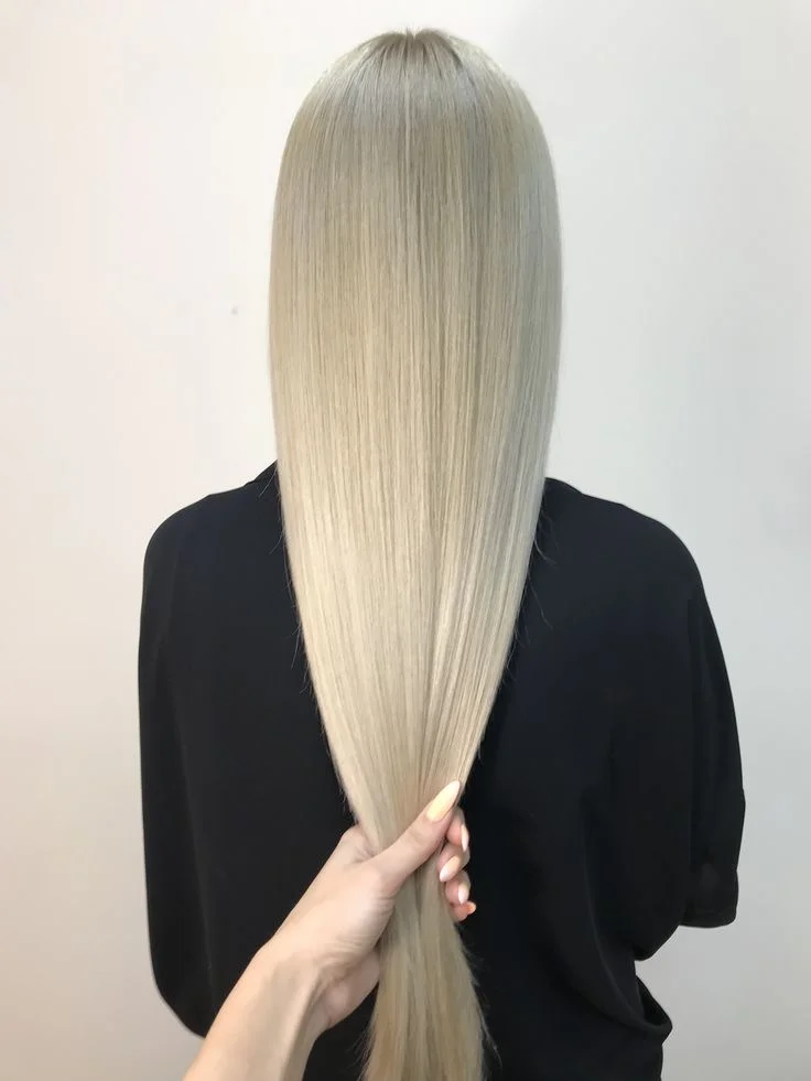 Brazilský keratin nebo intenzivní výživa vlasů pro lesk a sílu vlasů včetně střihu