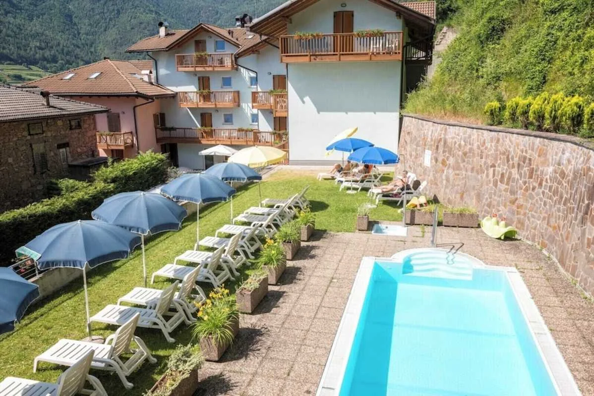 Hotel v blízkosti zemních pyramid Piramidi di Segonzano s polopenzí