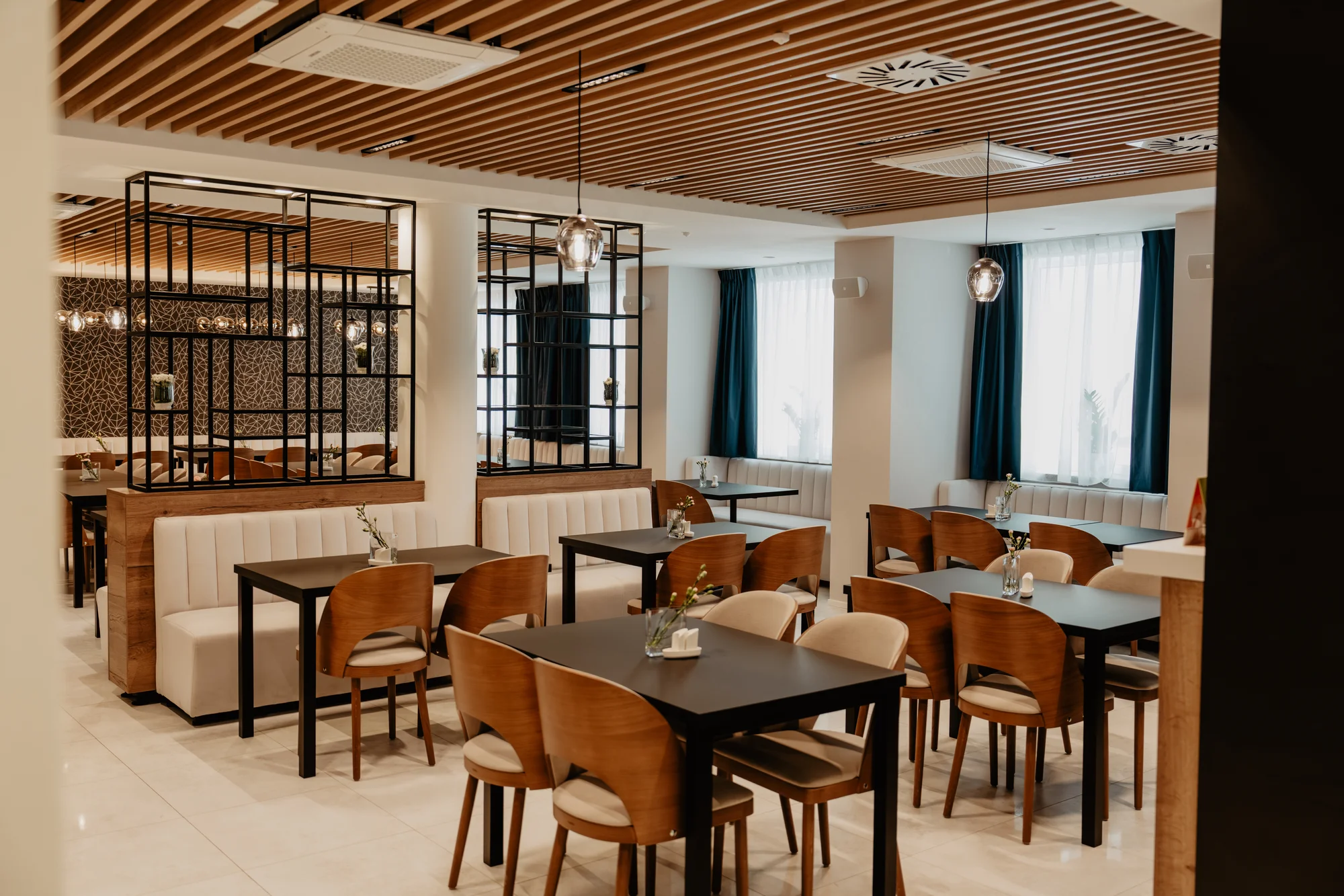 Svinoústí: hotel 200 m od pláže, neomezený wellness i strava dle výběru