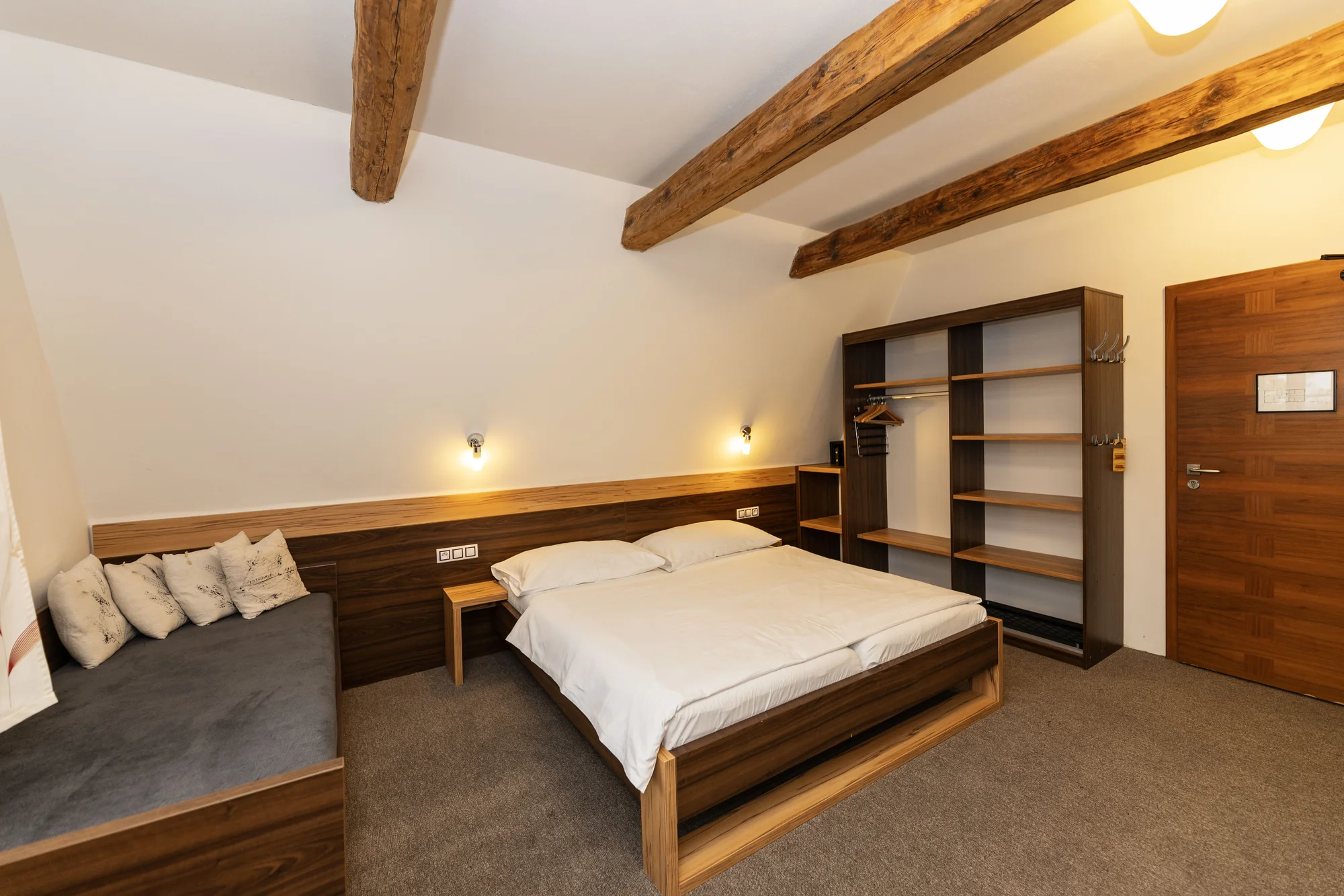 České Švýcarsko: romantický pobyt v historické hájence, snídaně i možnost tříchodové večeře a sudu