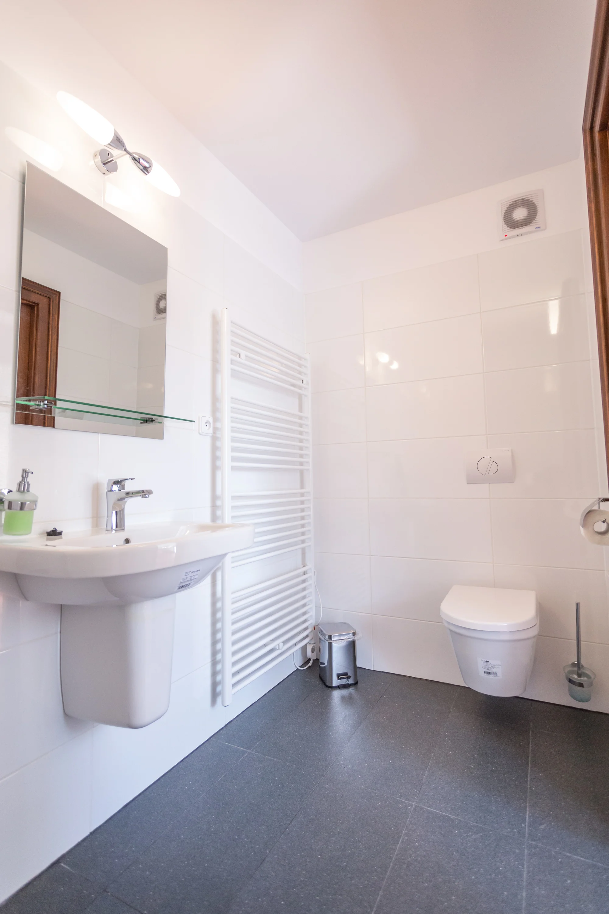 Útulný penzion v Jeseníkách: apartmán až pro 6 osob, výlety do Velkých Losin, na Praděd i k vodopádům