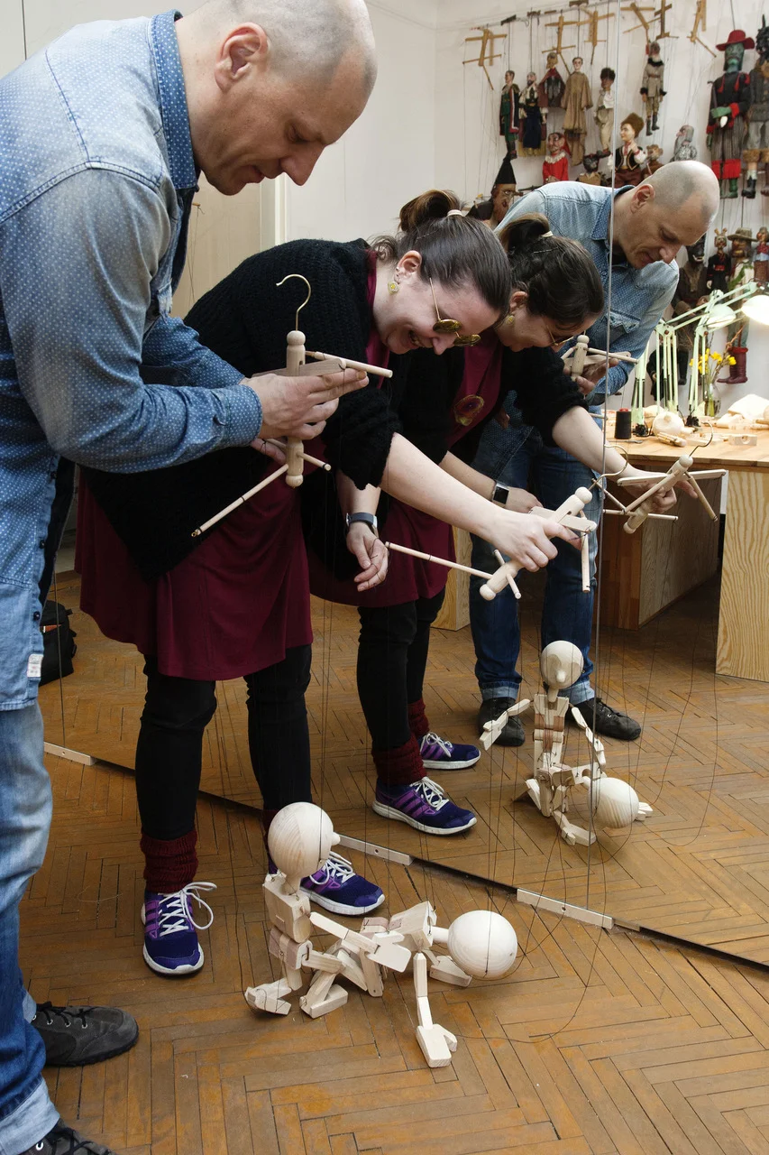 Kurz výroby dřevěné loutky v Nerudovce pro 1 nebo 2 osoby vč. tipů, jak s loutkou hrát