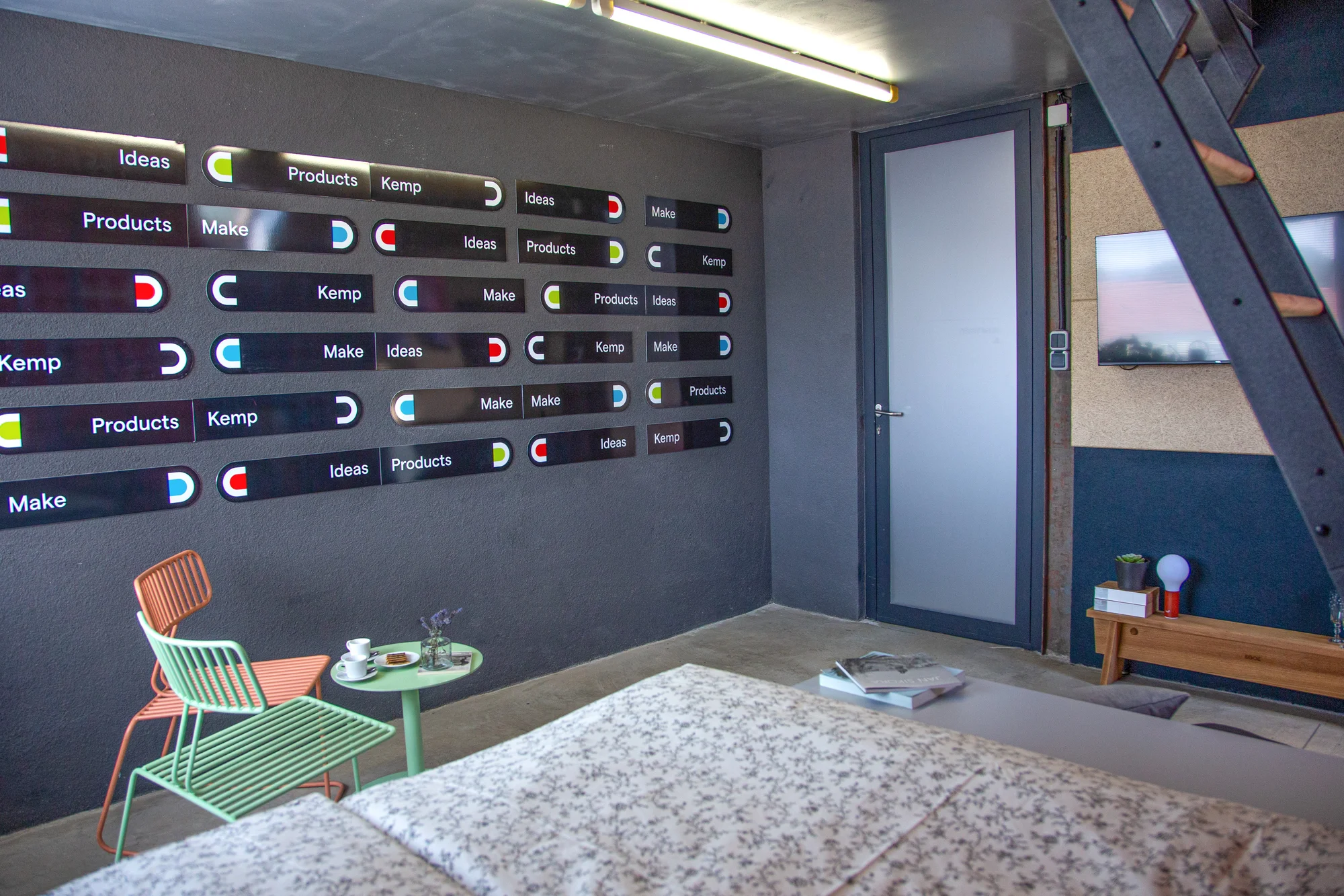 Bílovice: netradiční ubytování v mezonetovém apartmánu na Poli designu